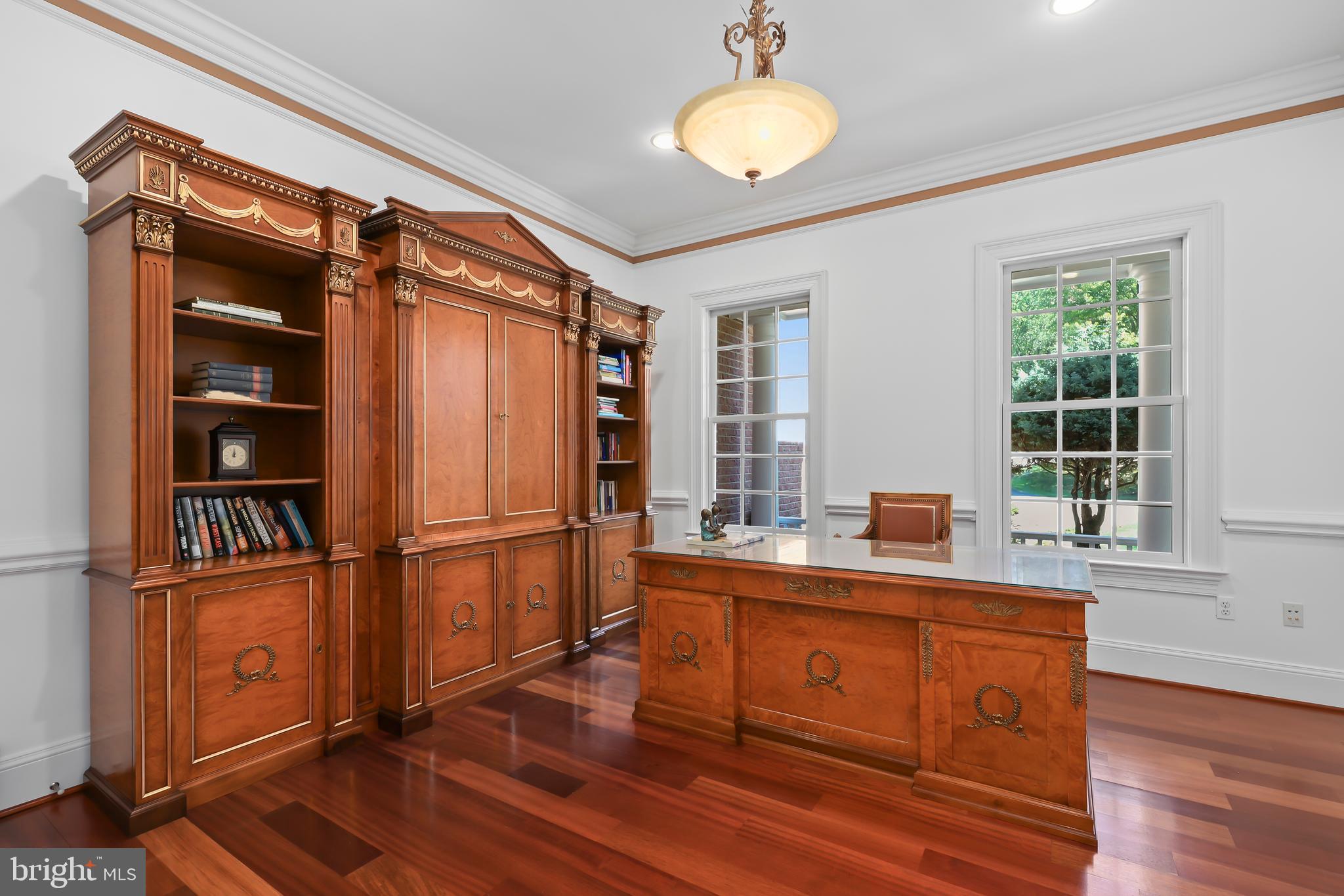 ANNANDALE ACRES - Residential