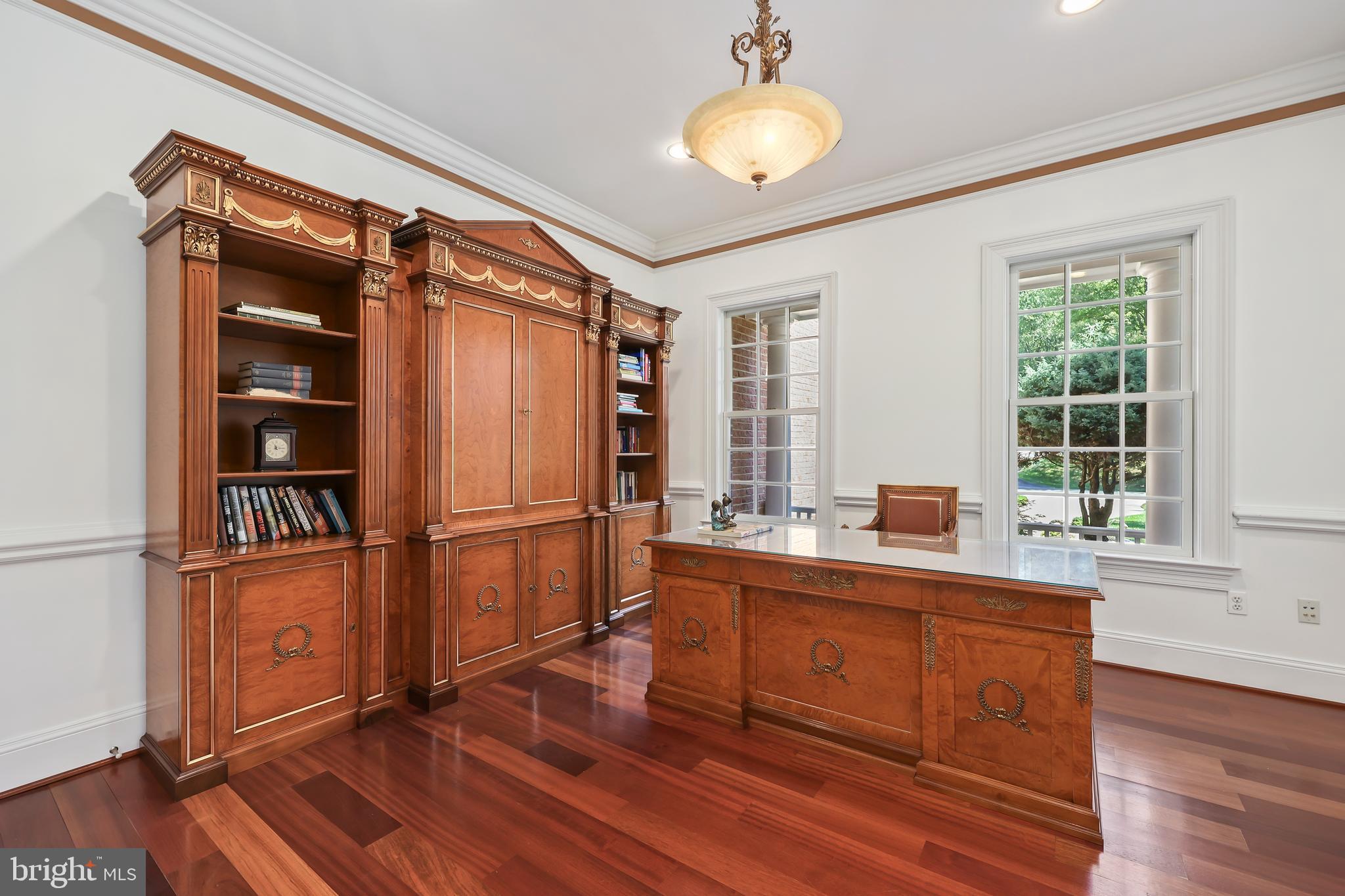 ANNANDALE ACRES - Residential