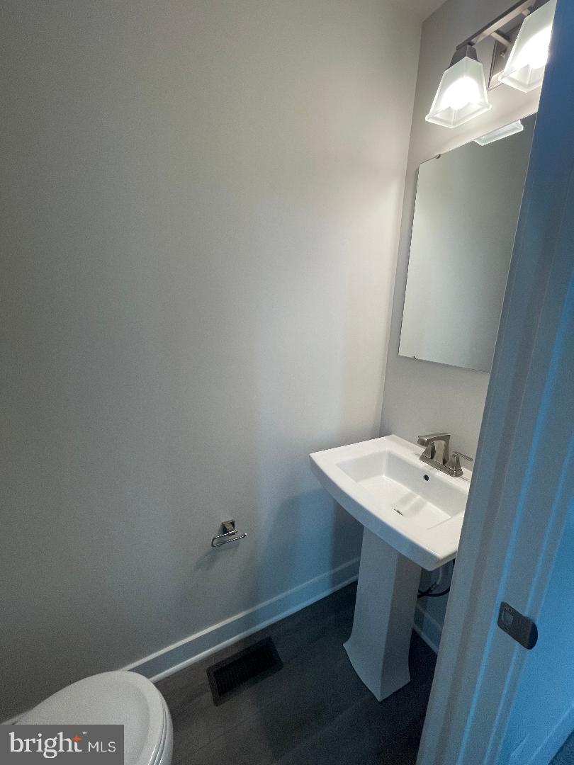 LAKE LINGANORE OAKDALE - Residential Lease