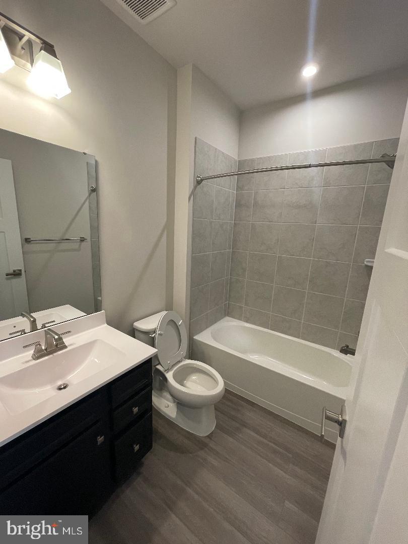 LAKE LINGANORE OAKDALE - Residential Lease