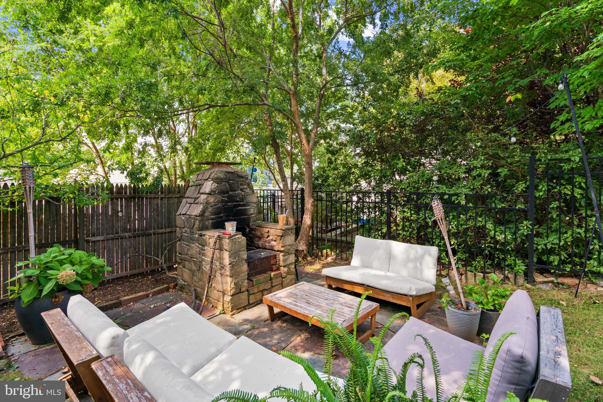 CRESTVIEW - Residential