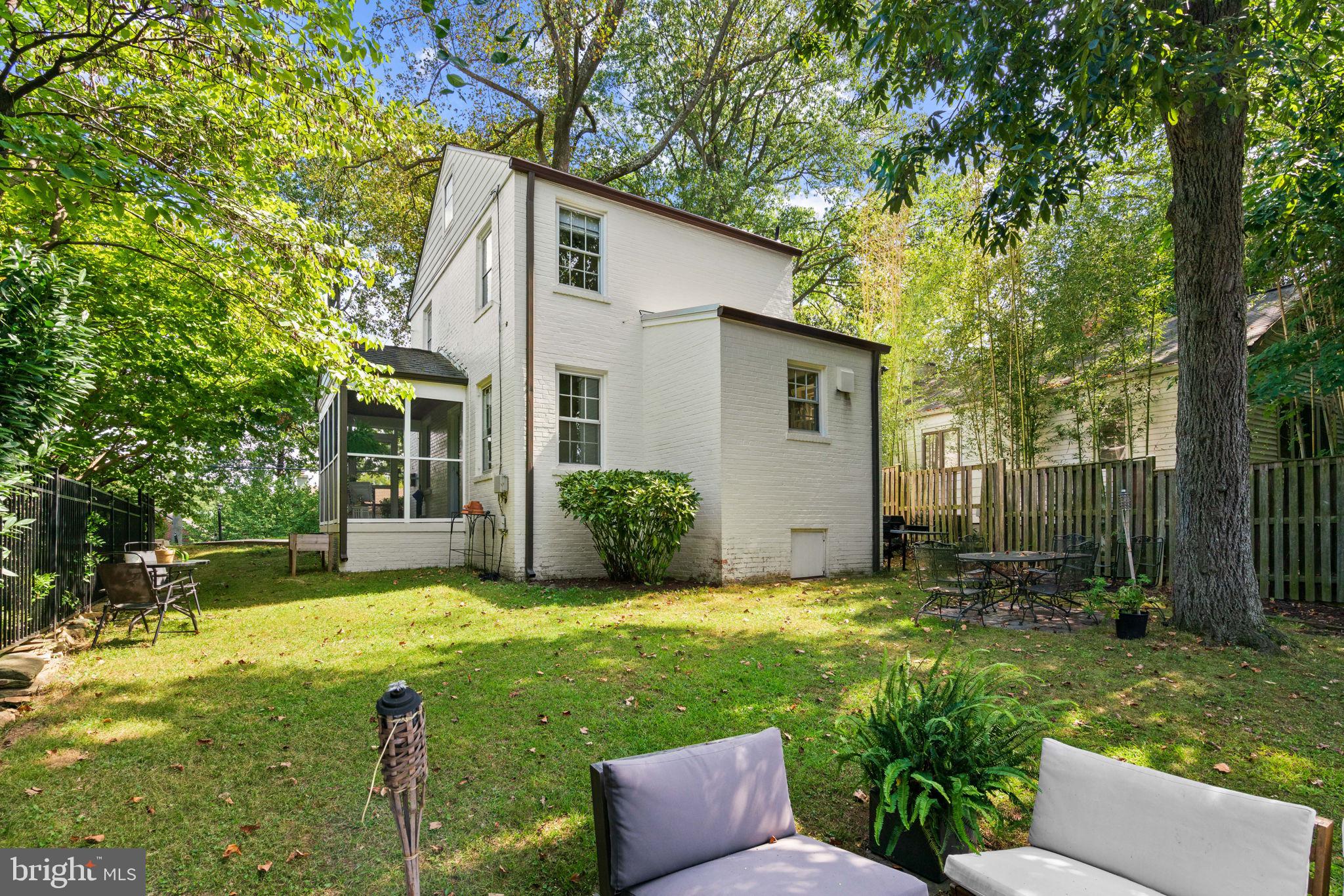 CRESTVIEW - Residential