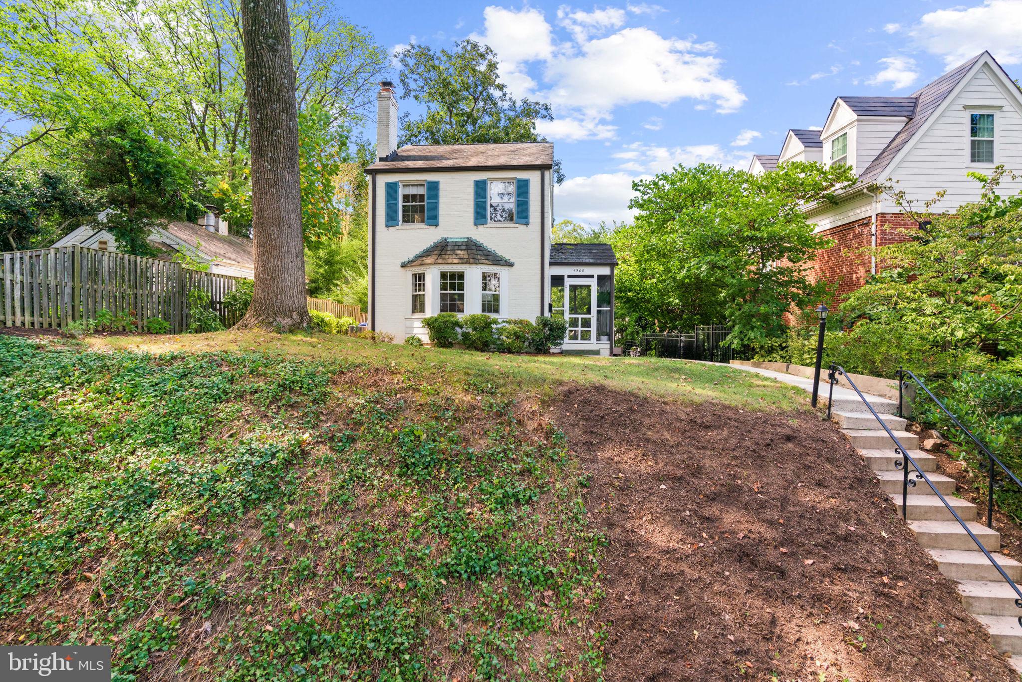 CRESTVIEW - Residential