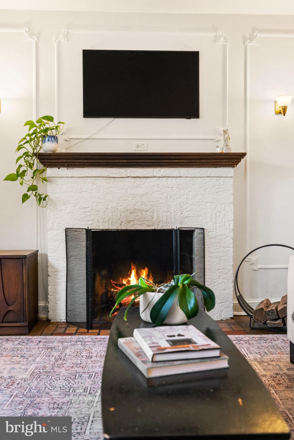 CRESTVIEW - Residential