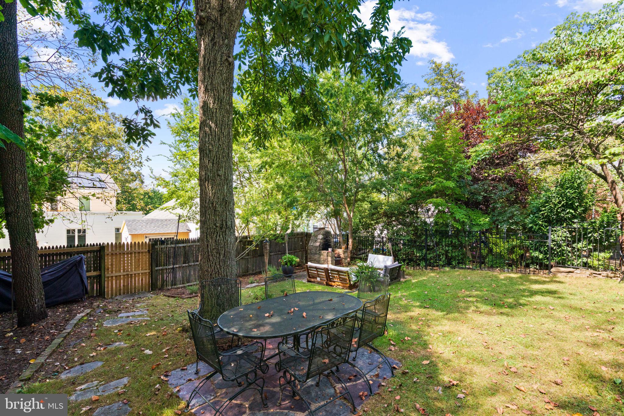 CRESTVIEW - Residential