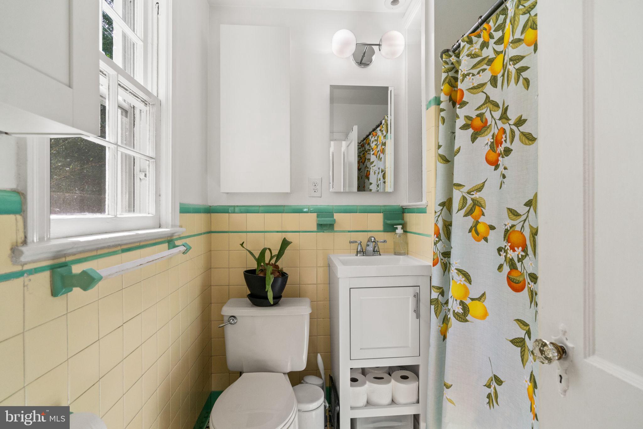 CRESTVIEW - Residential