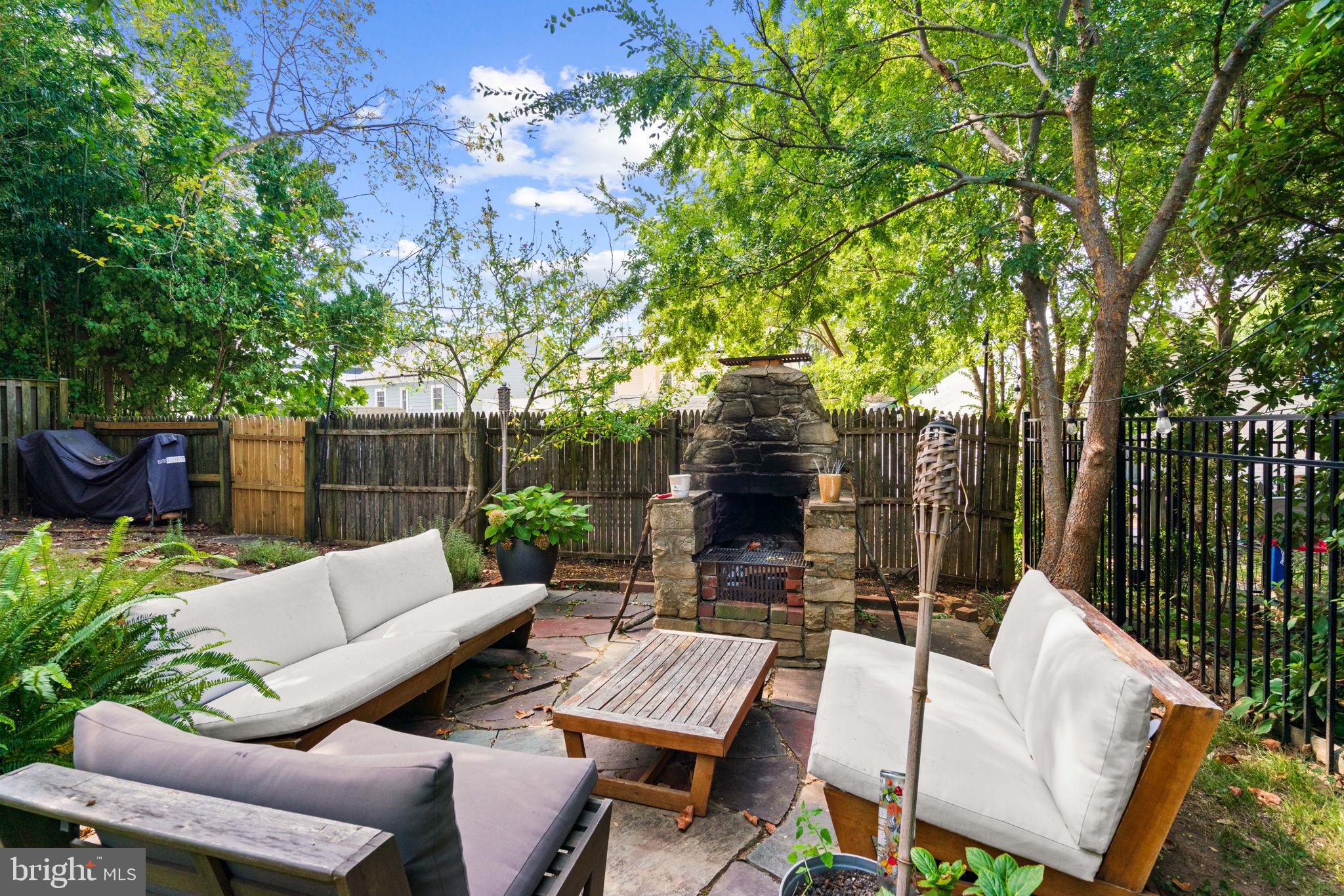 CRESTVIEW - Residential