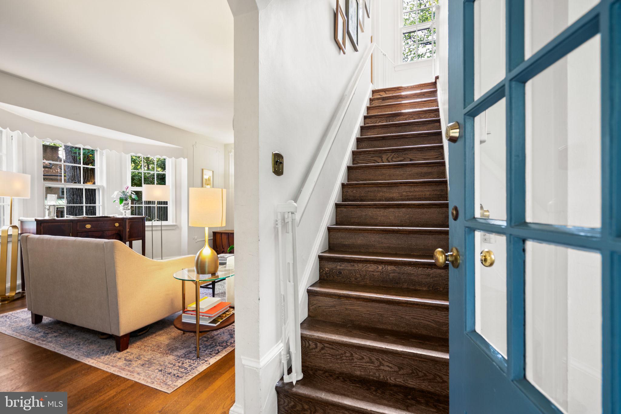 CRESTVIEW - Residential