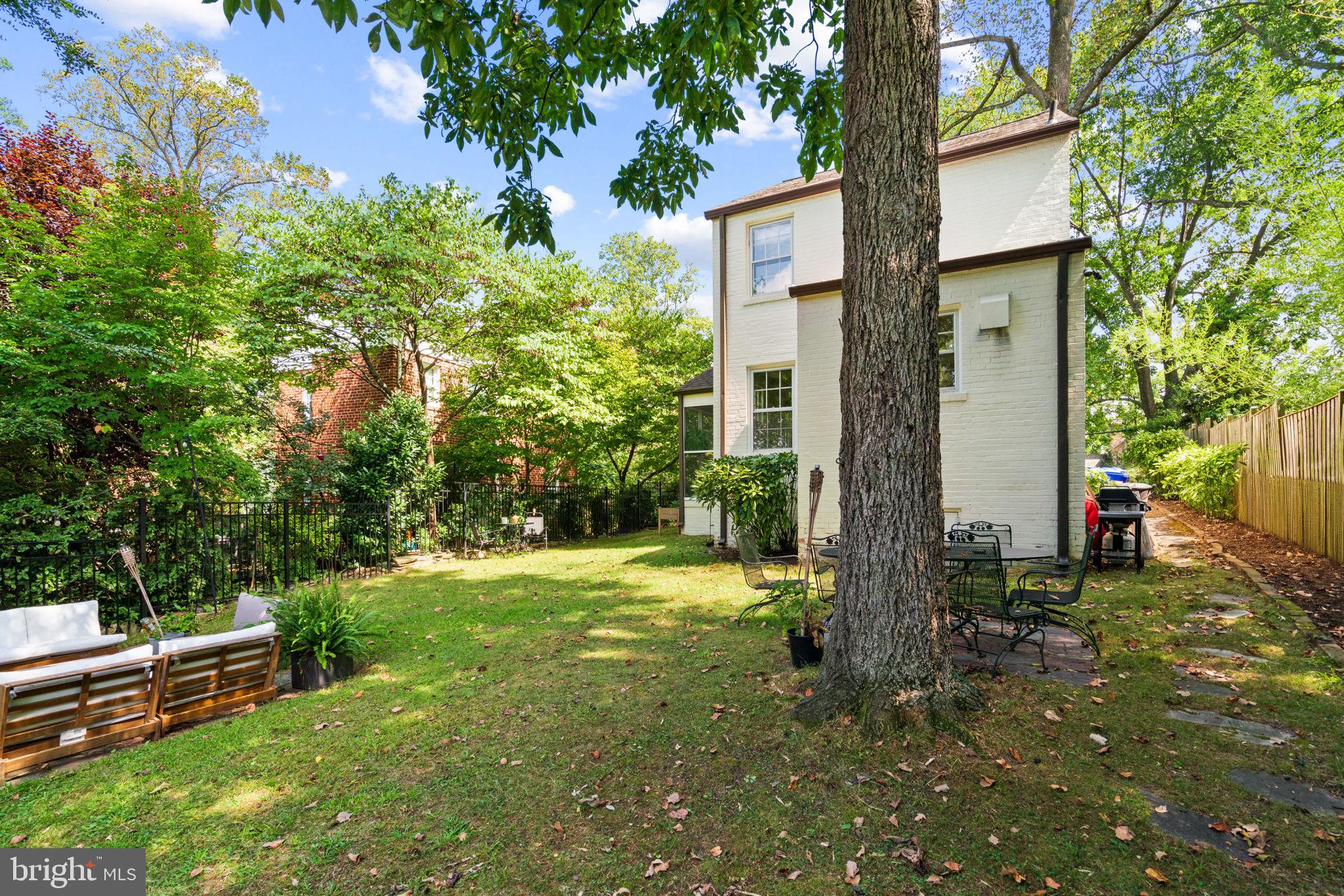 CRESTVIEW - Residential