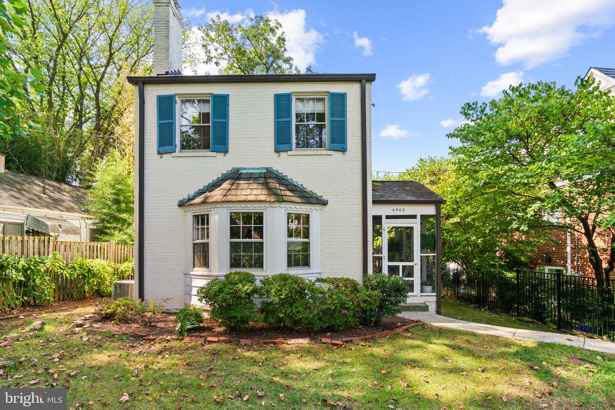 CRESTVIEW - Residential