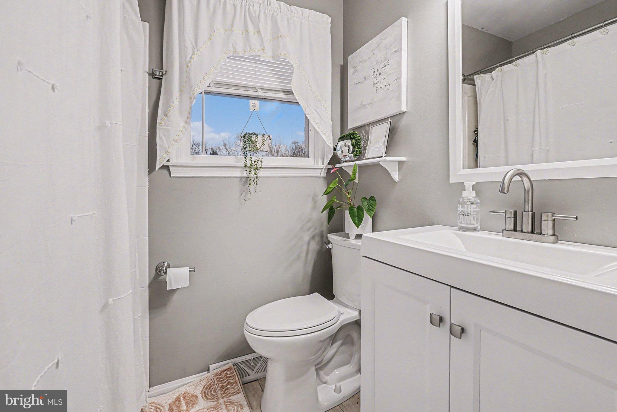 RIDGE COURT - Residential