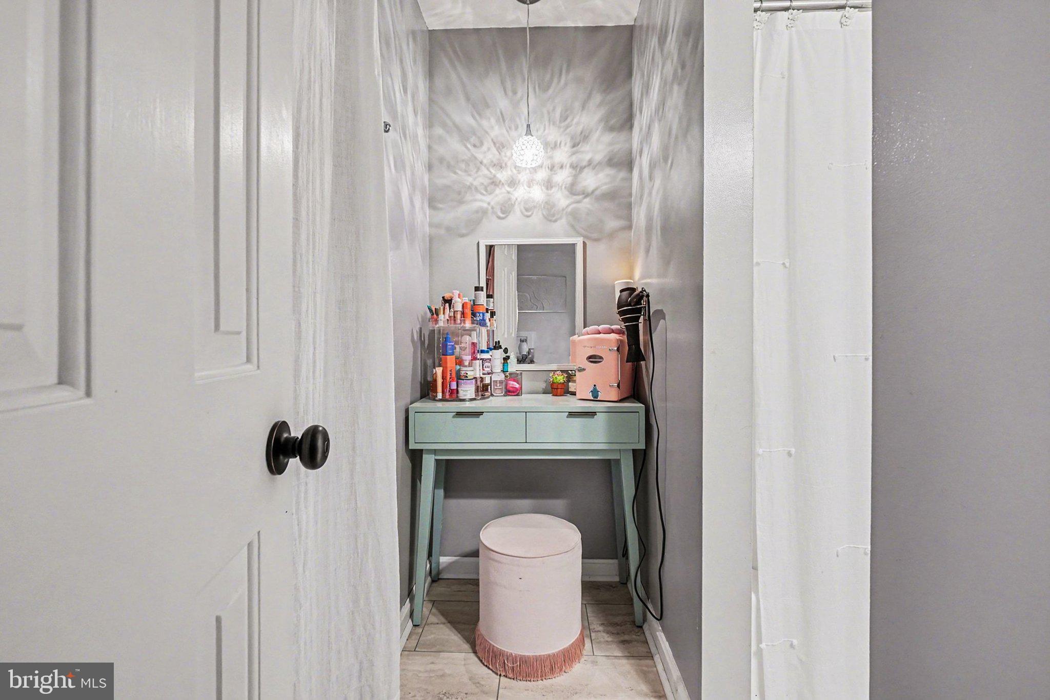 RIDGE COURT - Residential