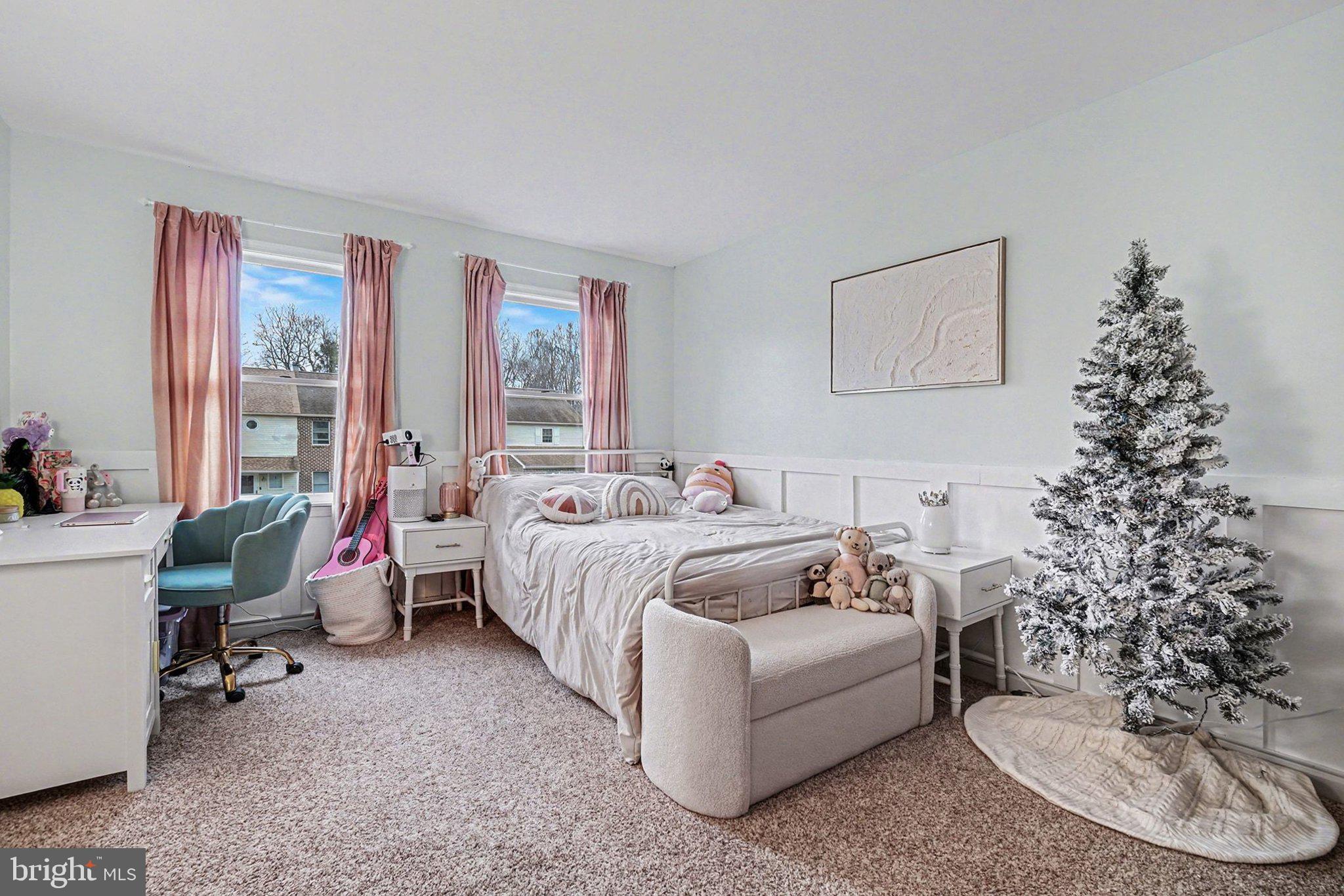 RIDGE COURT - Residential