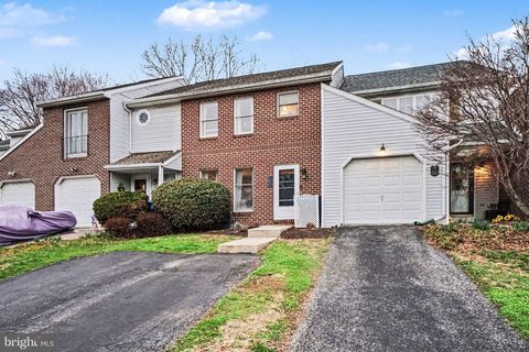 Townhouse For Sale - 519 Lexington Avenue<br/> Cumberland County, MECHANICSBURG, PA 17055