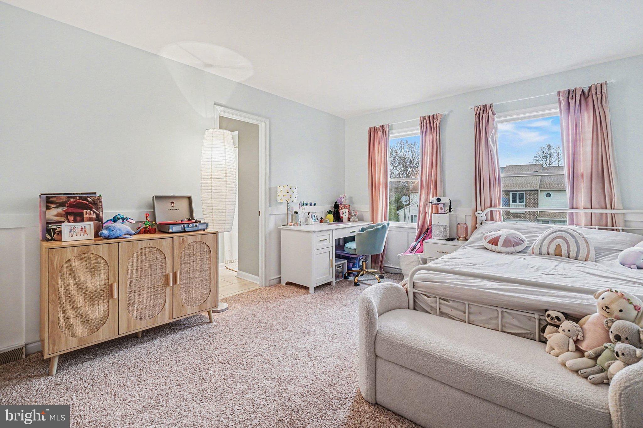 RIDGE COURT - Residential