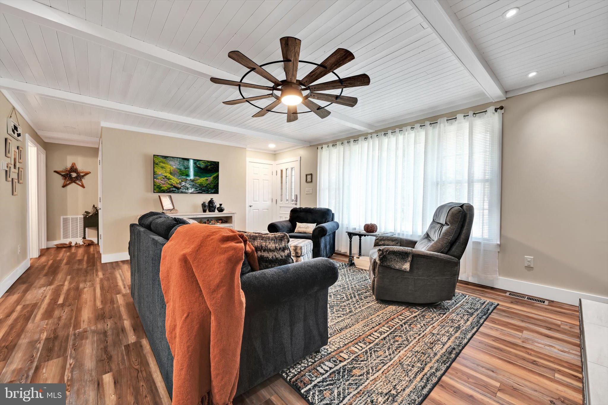 LAKE WYNONAH - Residential