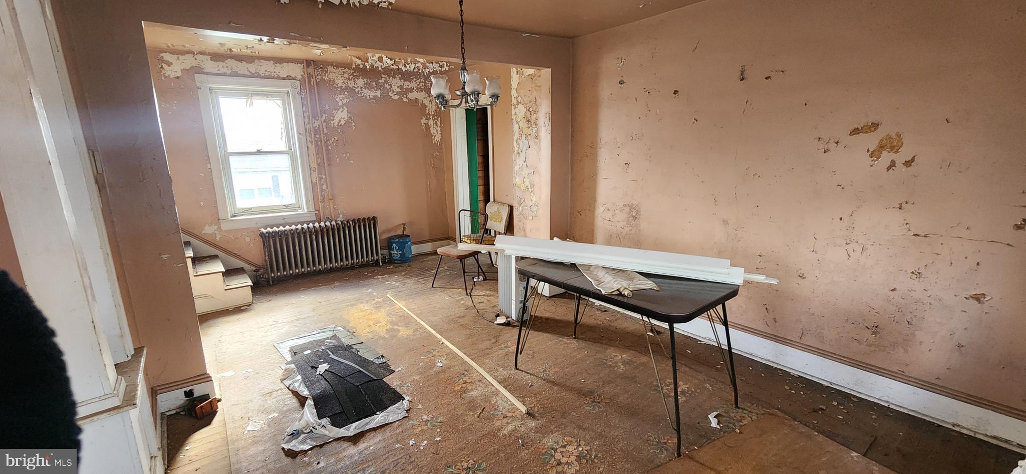 CRESTWOOD - Residential