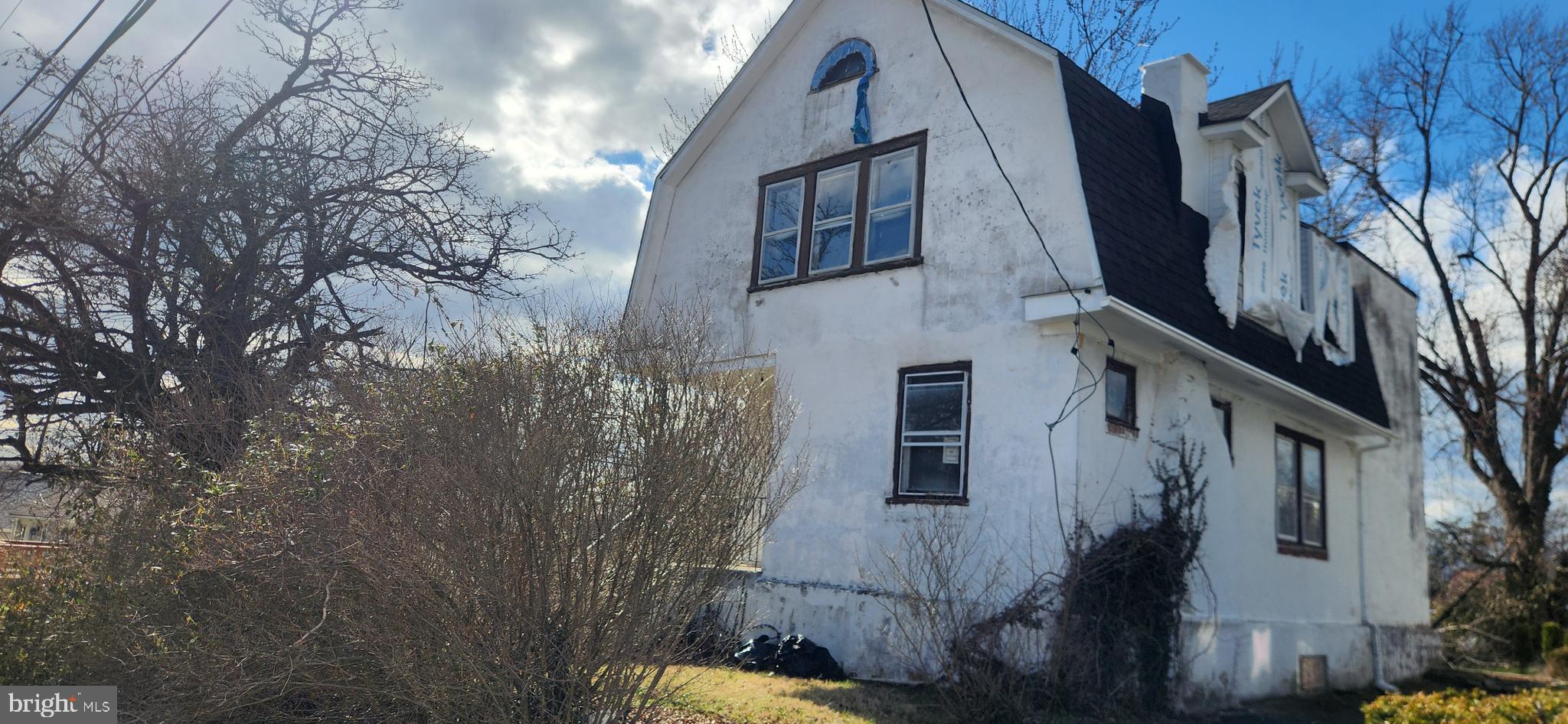 CRESTWOOD - Residential