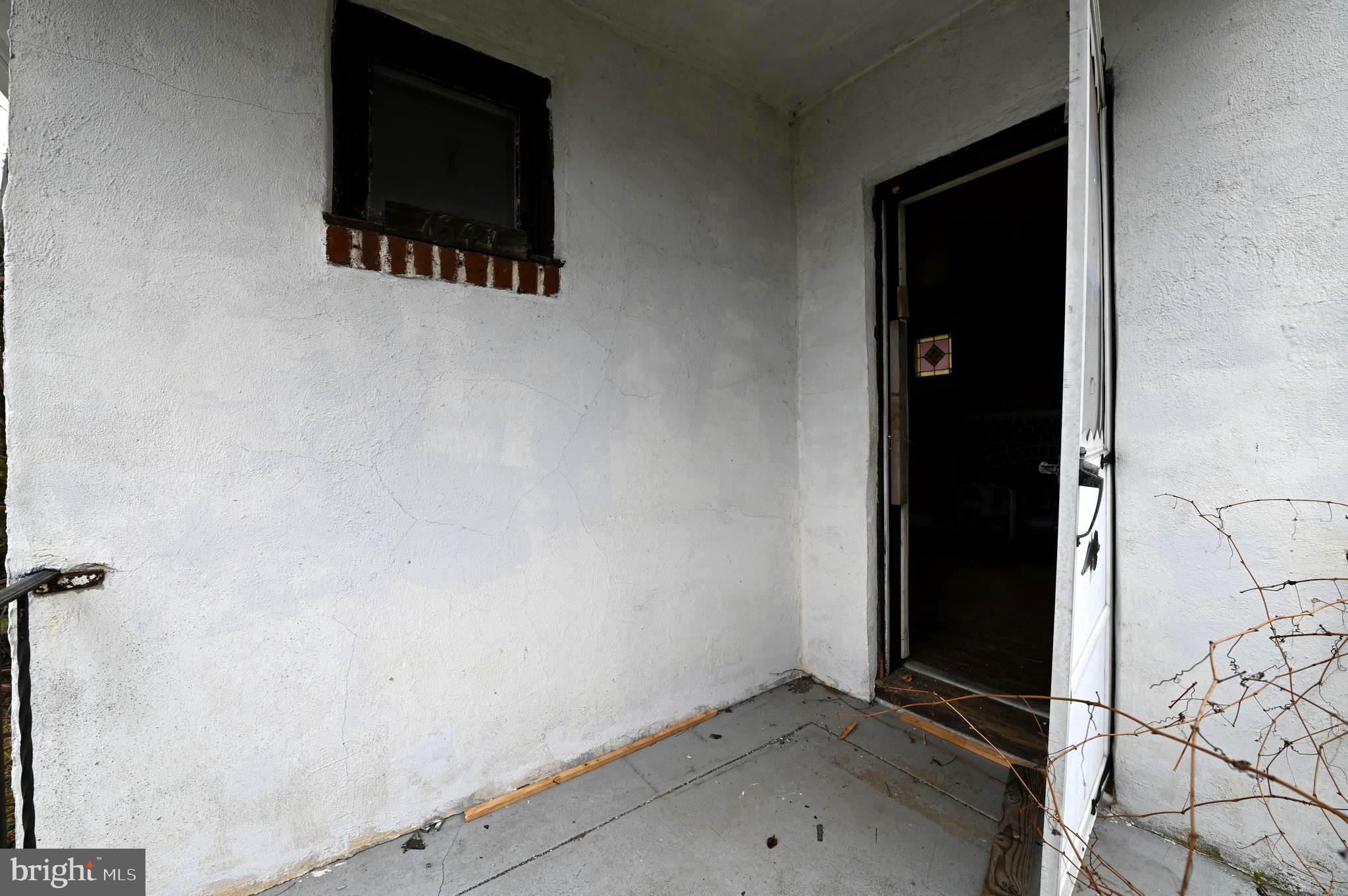 CRESTWOOD - Residential