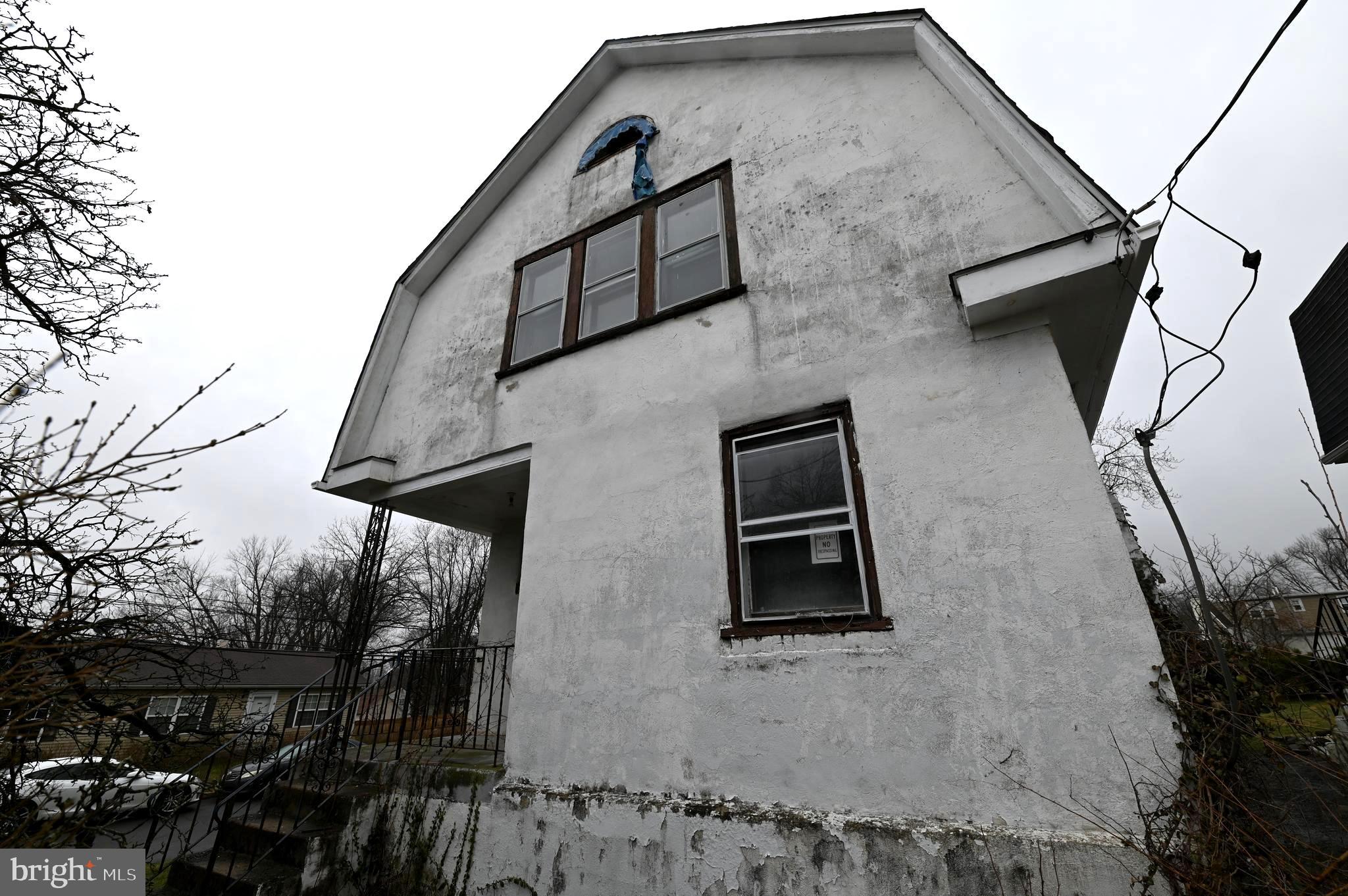 CRESTWOOD - Residential