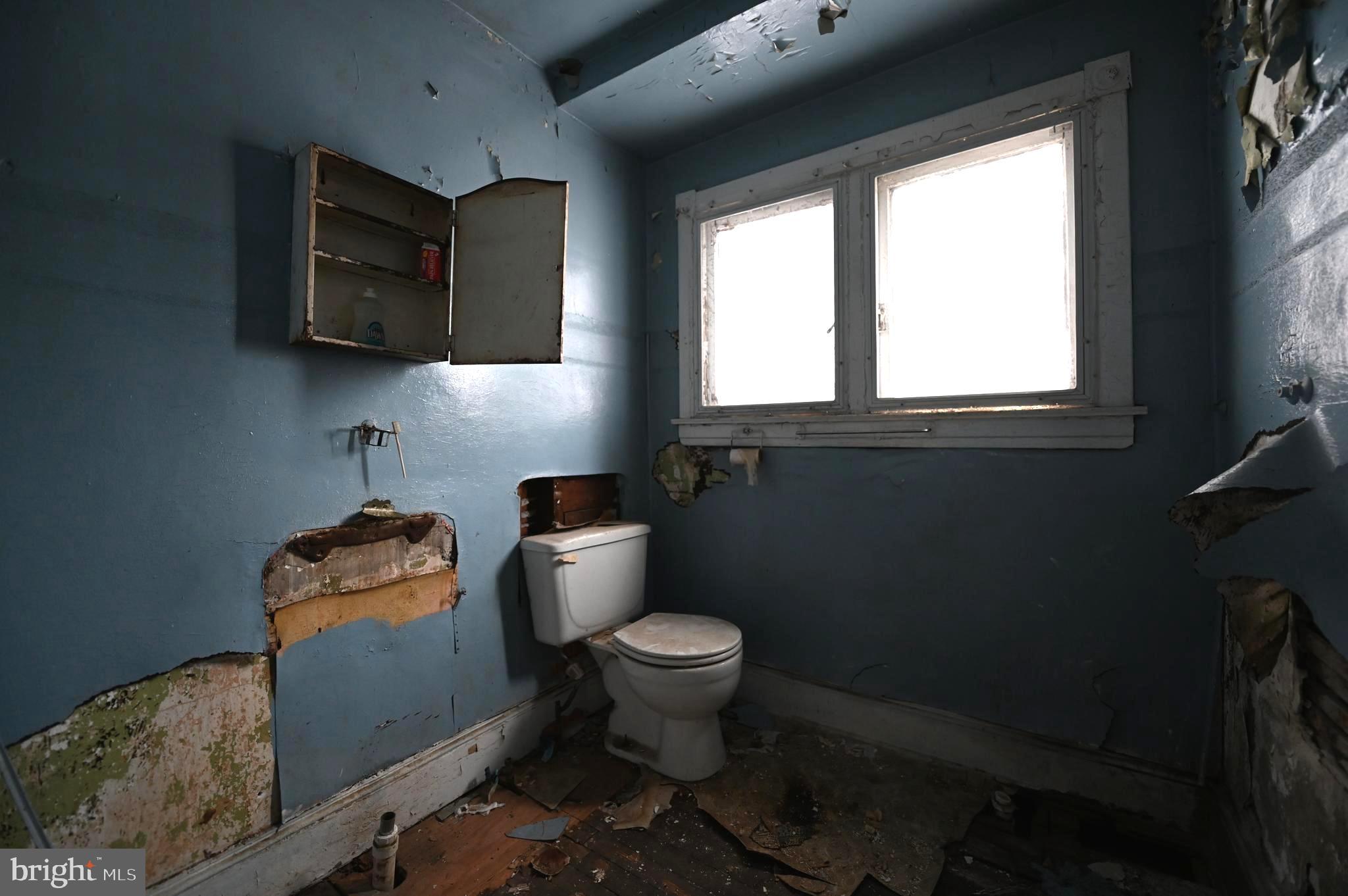 CRESTWOOD - Residential