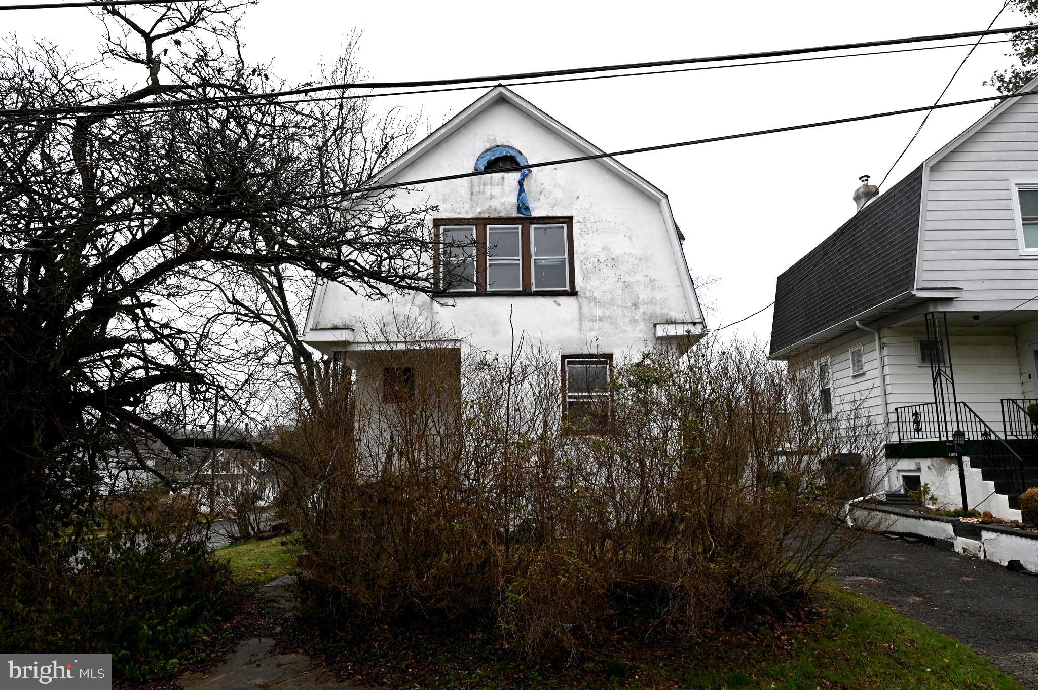 CRESTWOOD - Residential