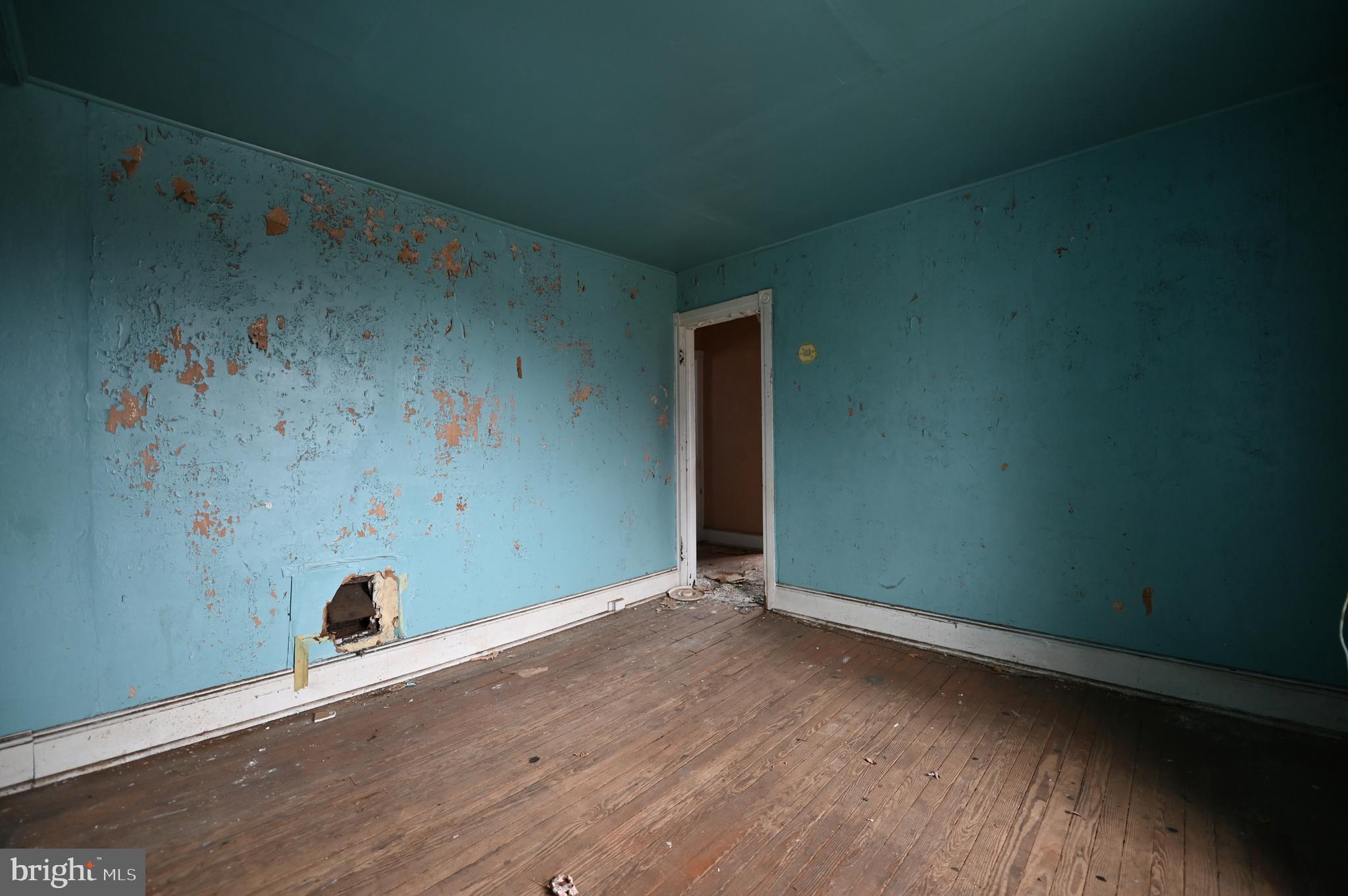 CRESTWOOD - Residential