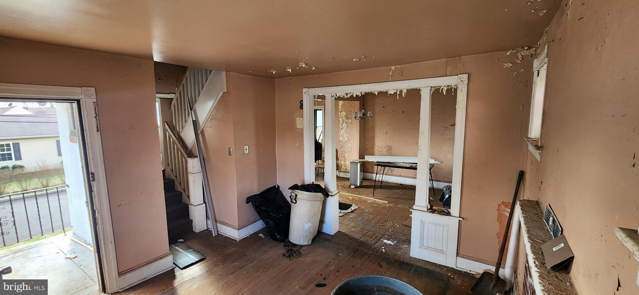 CRESTWOOD - Residential