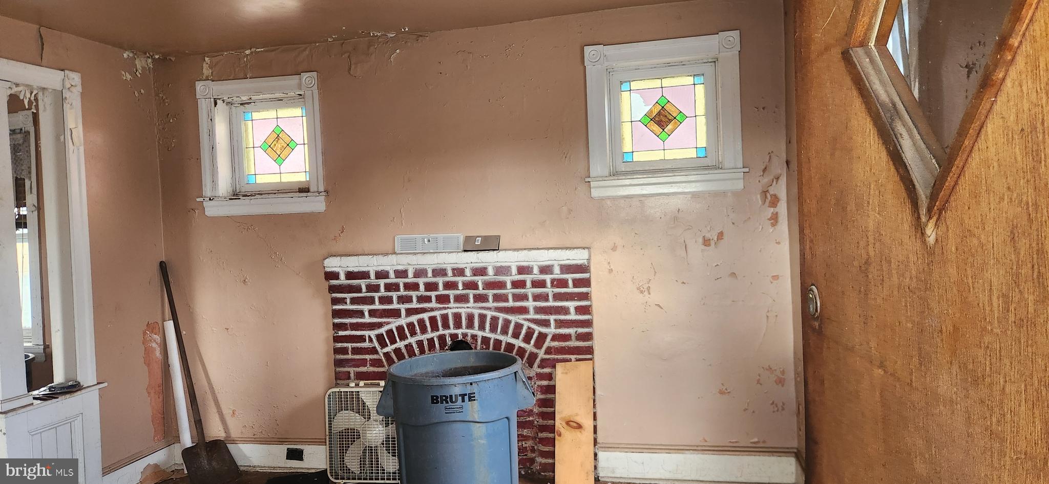 CRESTWOOD - Residential