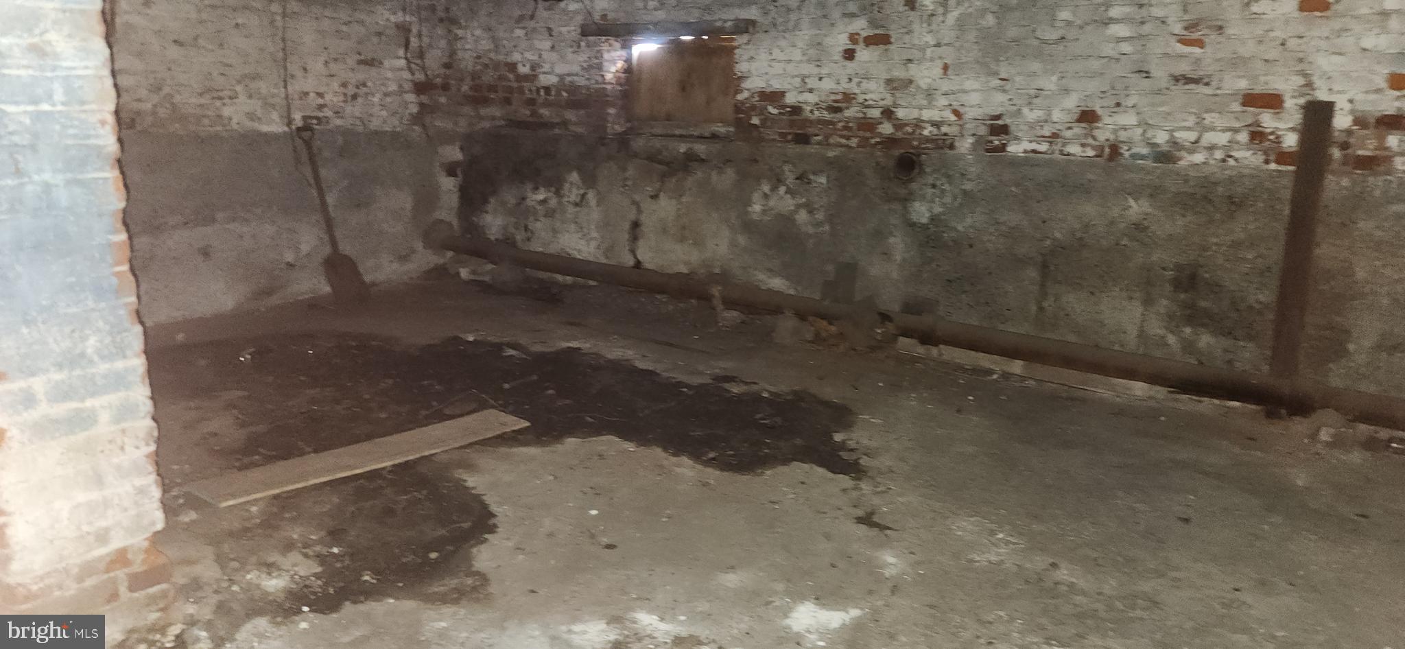 CRESTWOOD - Residential