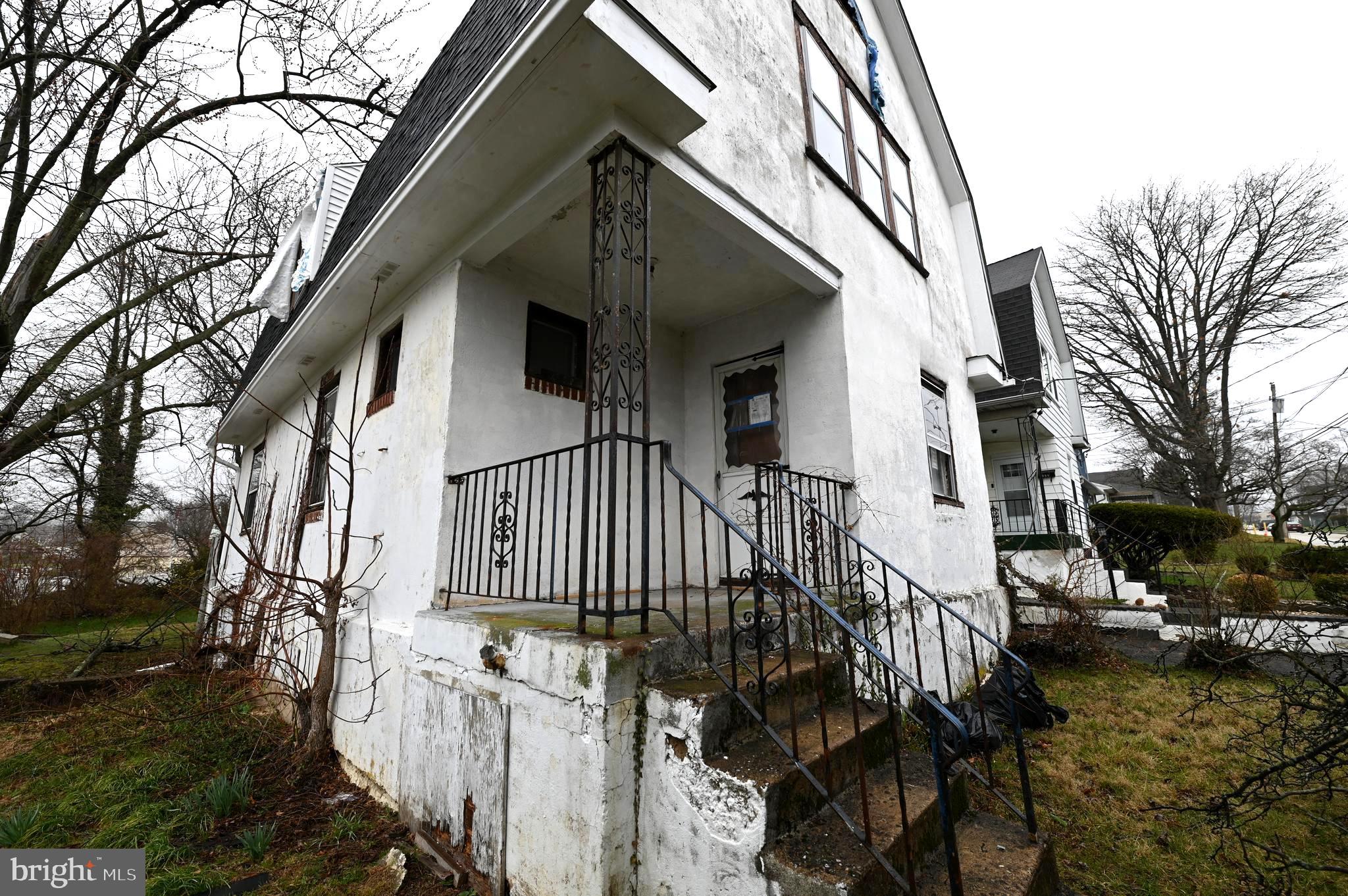 CRESTWOOD - Residential