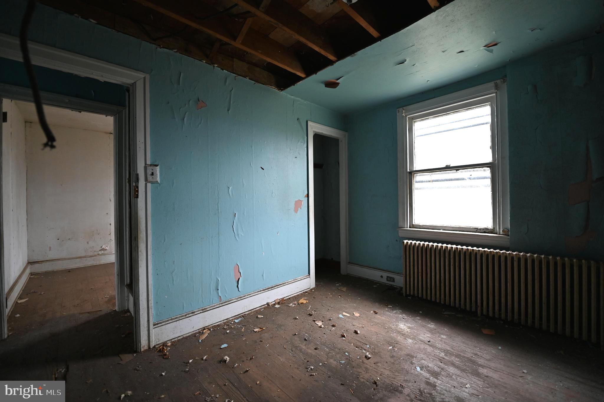 CRESTWOOD - Residential