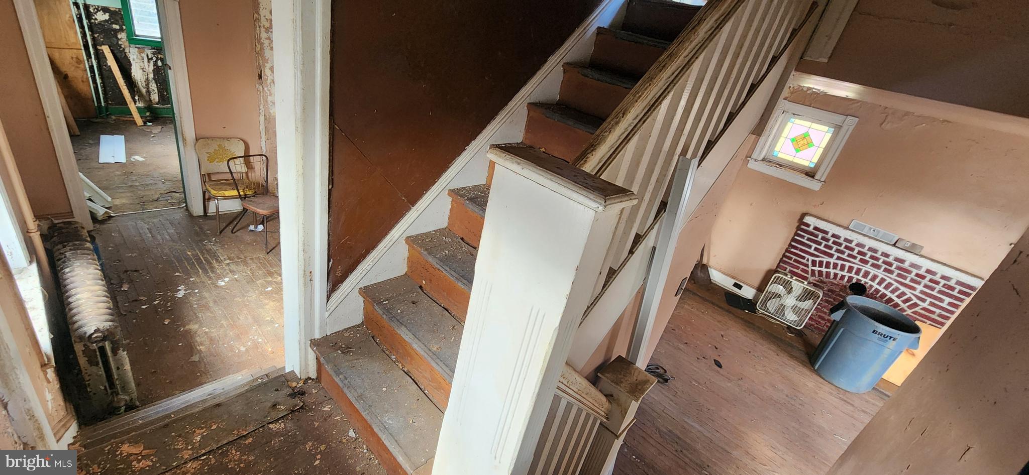 CRESTWOOD - Residential