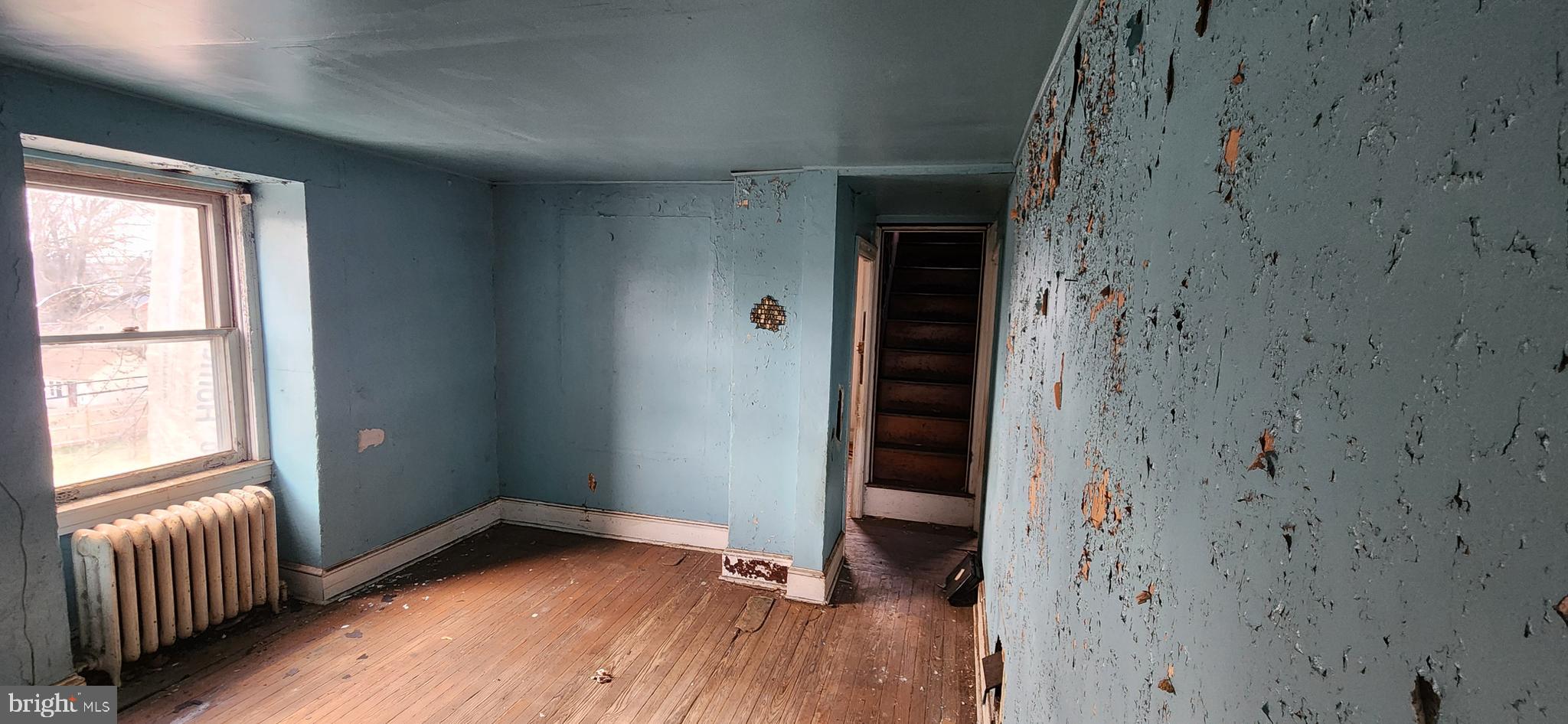 CRESTWOOD - Residential