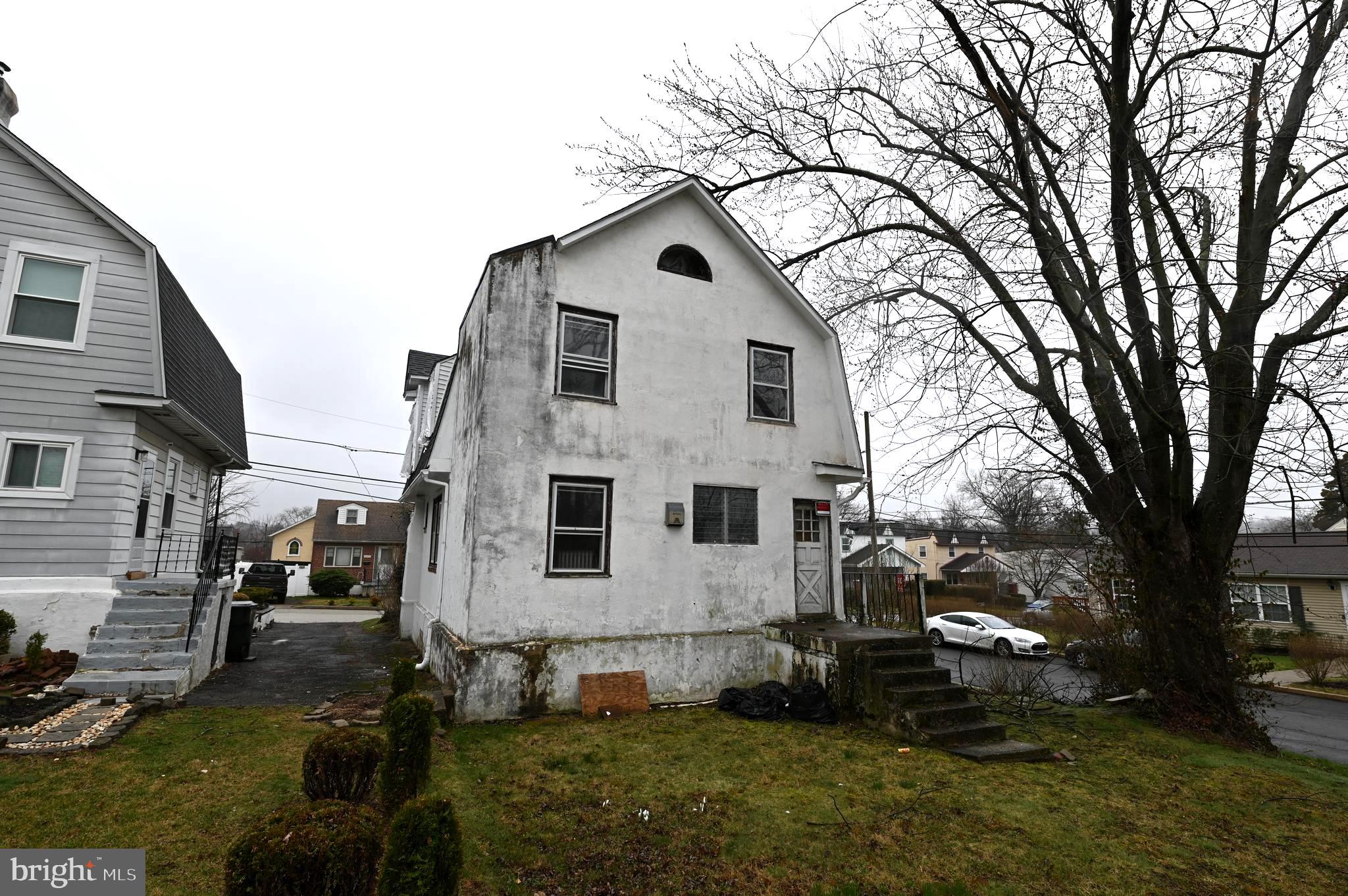 CRESTWOOD - Residential