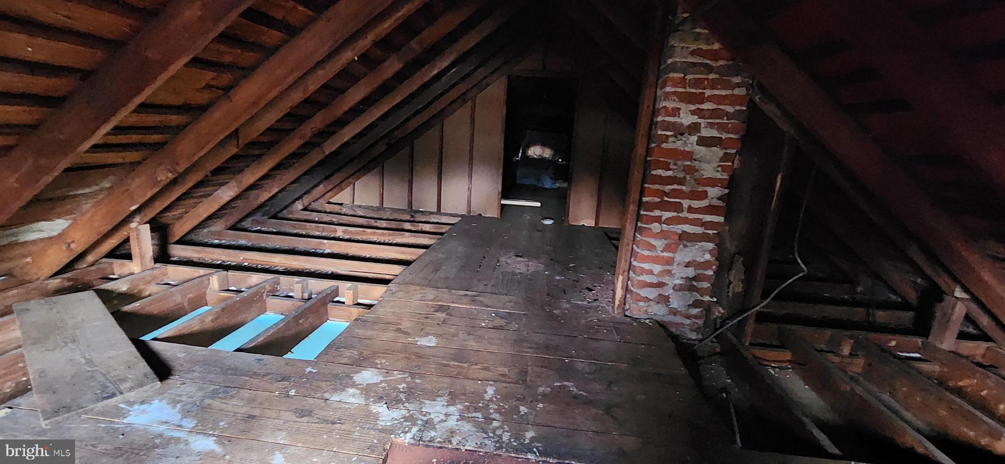 CRESTWOOD - Residential