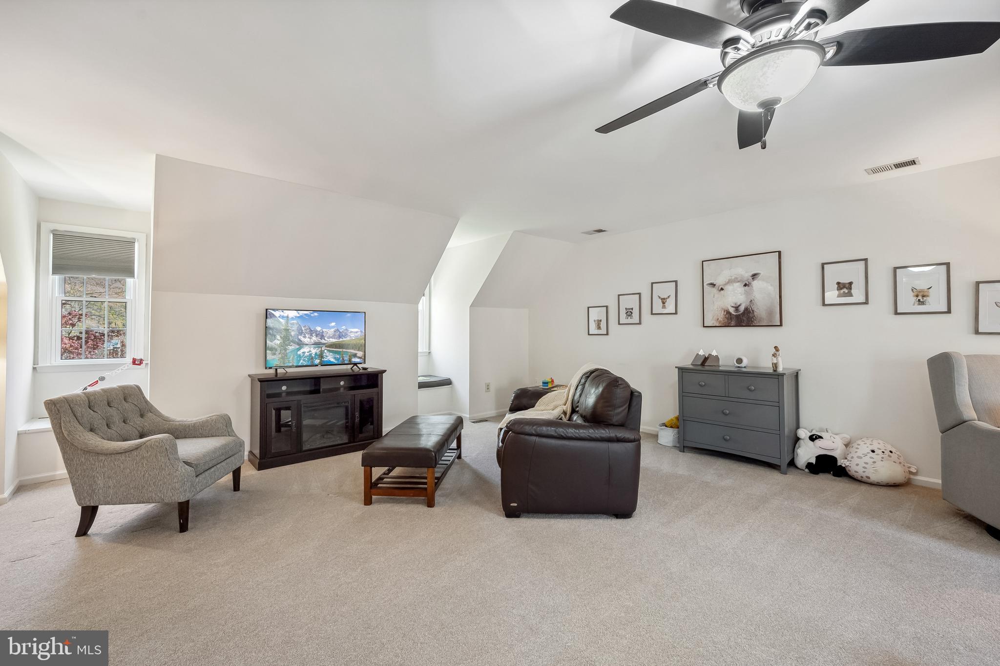 FAIRFAX STATION - Residential