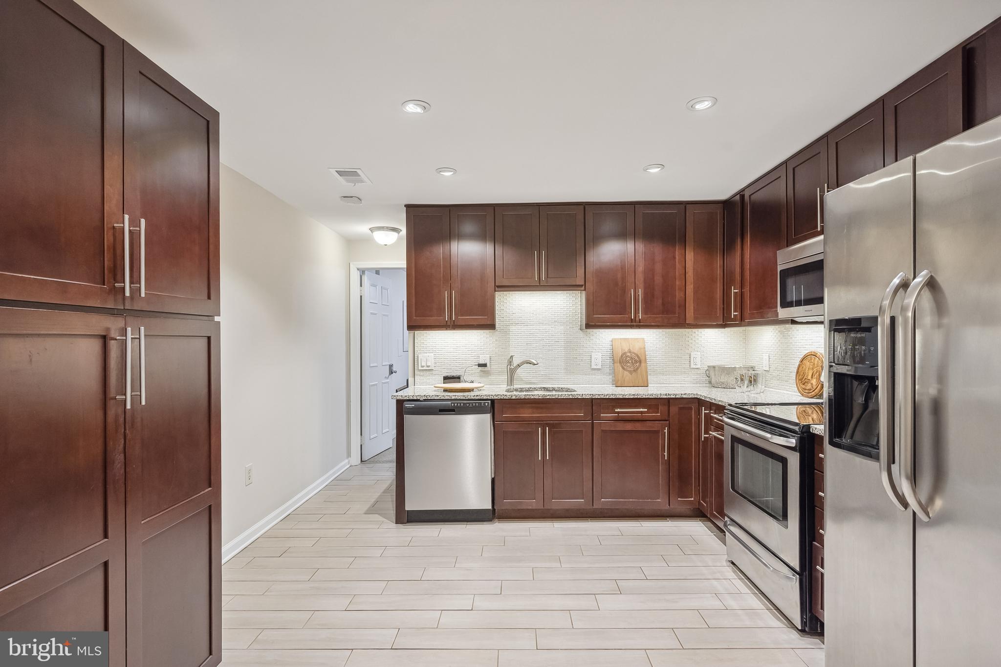 FAIRFAX STATION - Residential