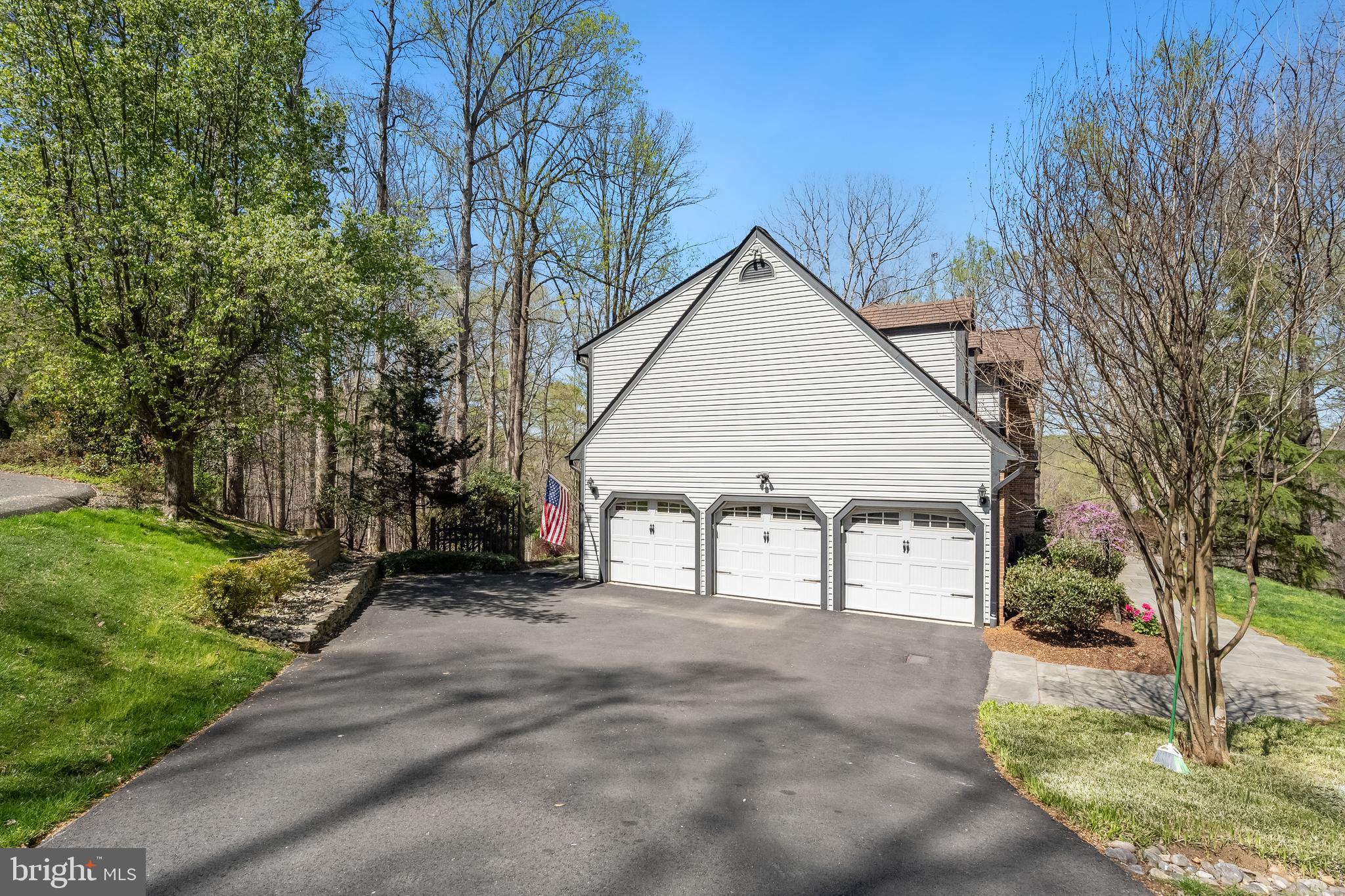 FAIRFAX STATION - Residential