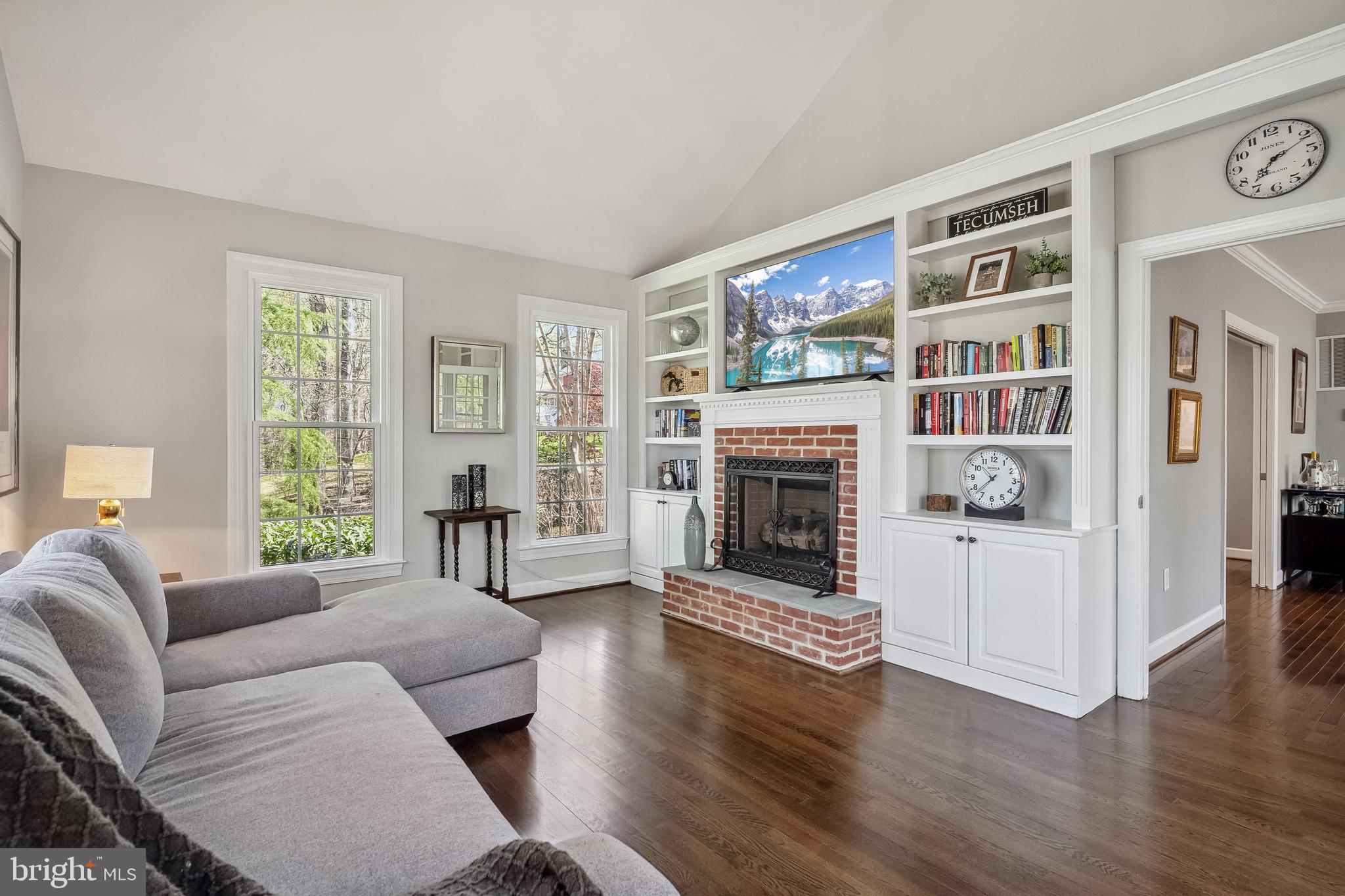 FAIRFAX STATION - Residential