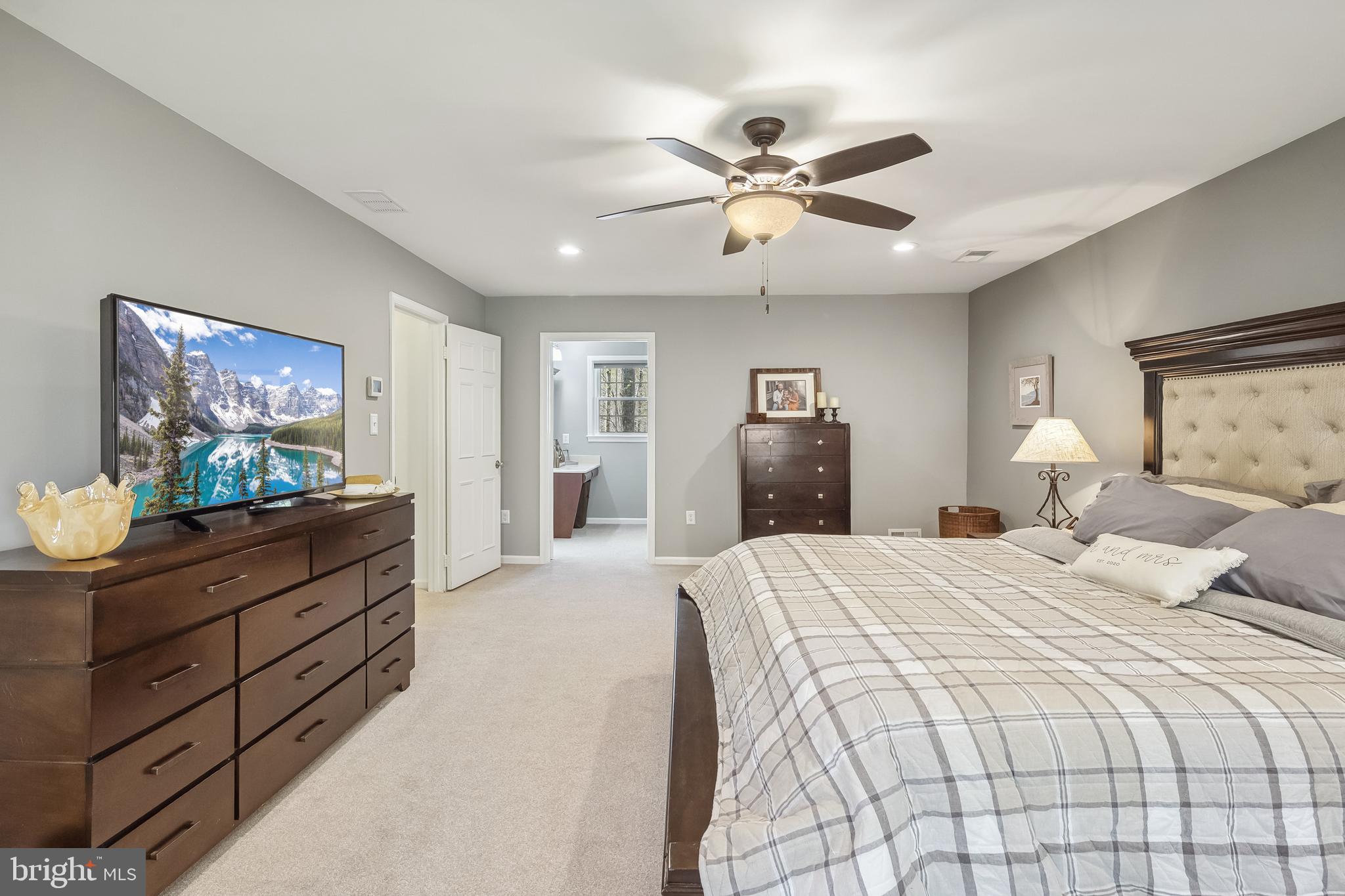 FAIRFAX STATION - Residential