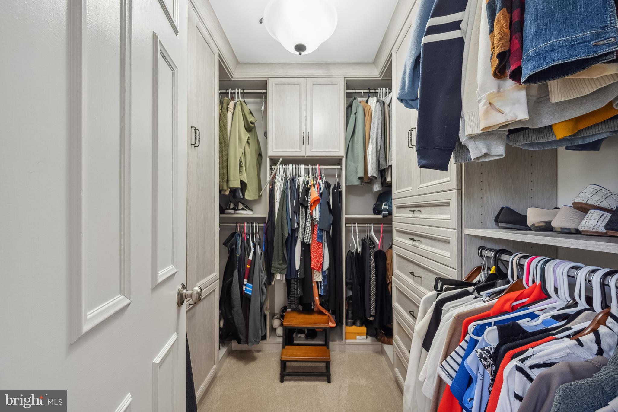 FAIRFAX STATION - Residential