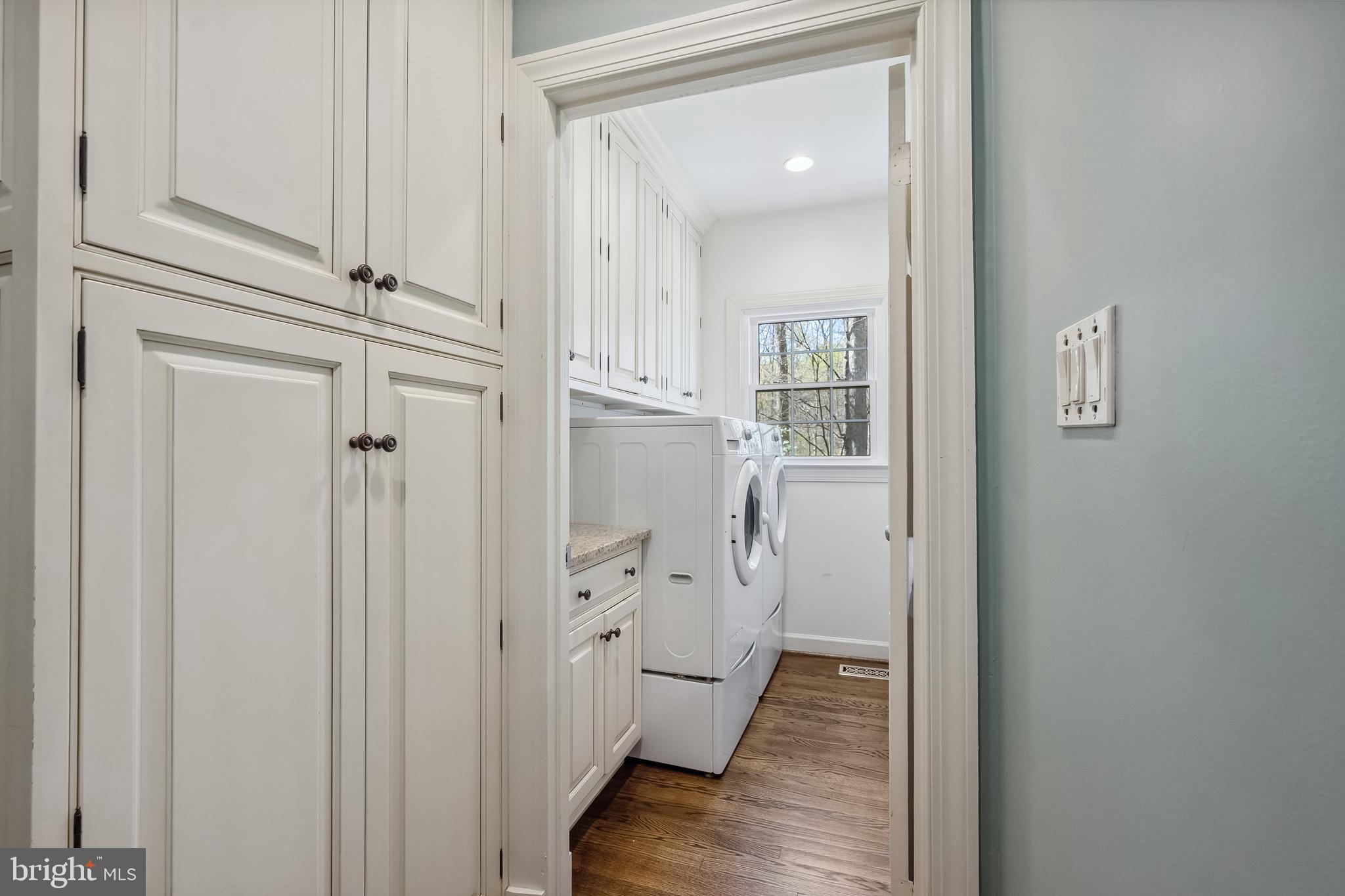 FAIRFAX STATION - Residential