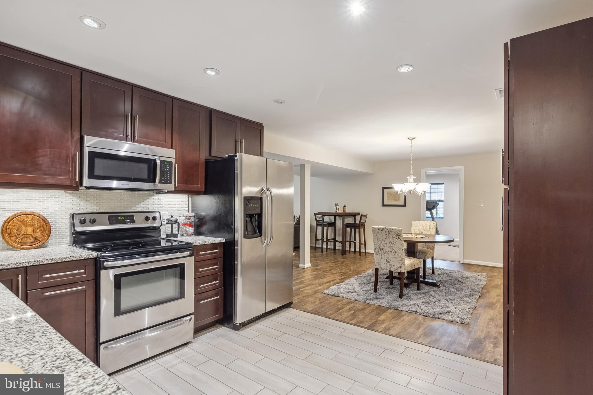 FAIRFAX STATION - Residential