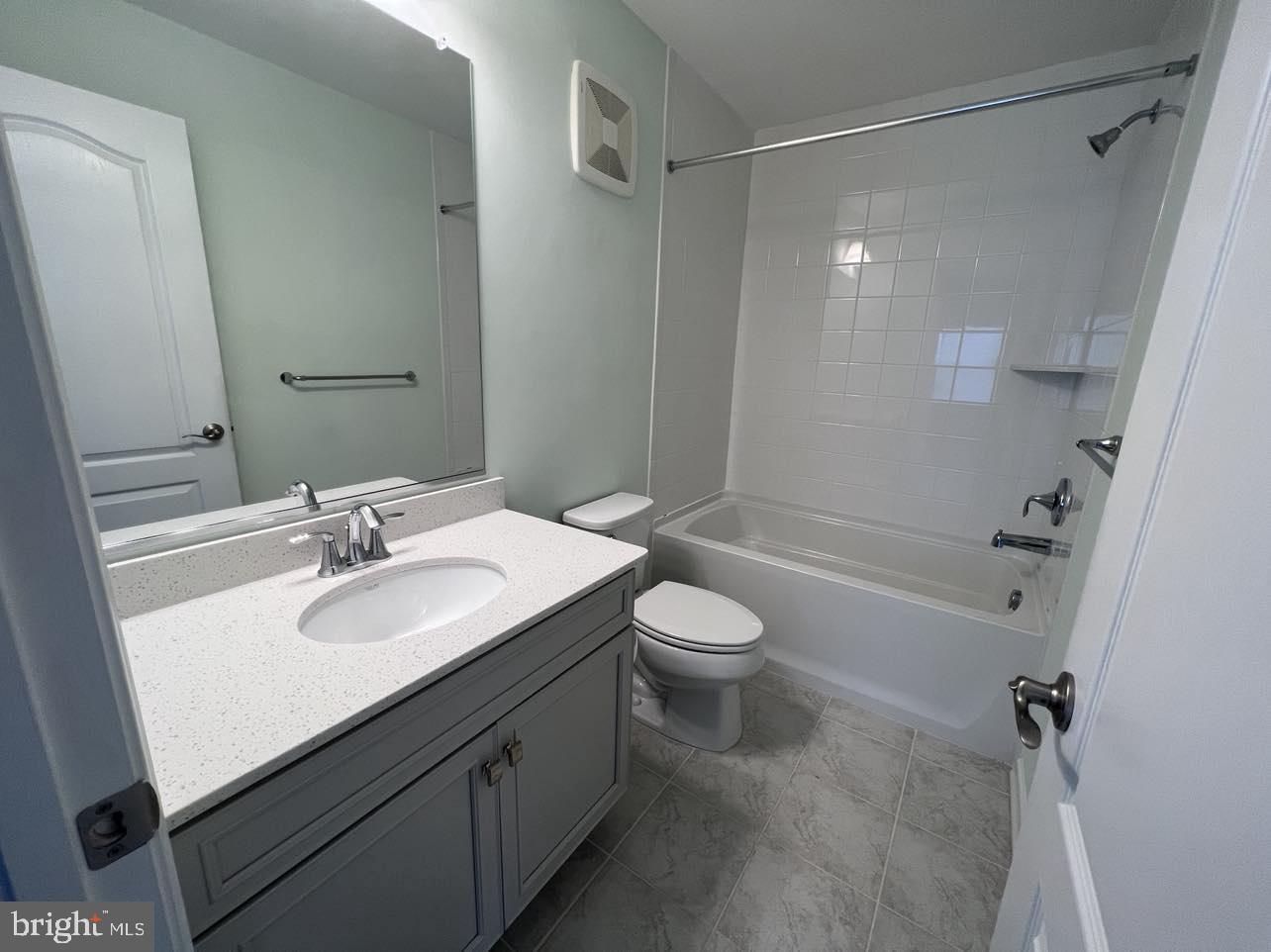 RIVERWALK AT CROFTON - Residential Lease