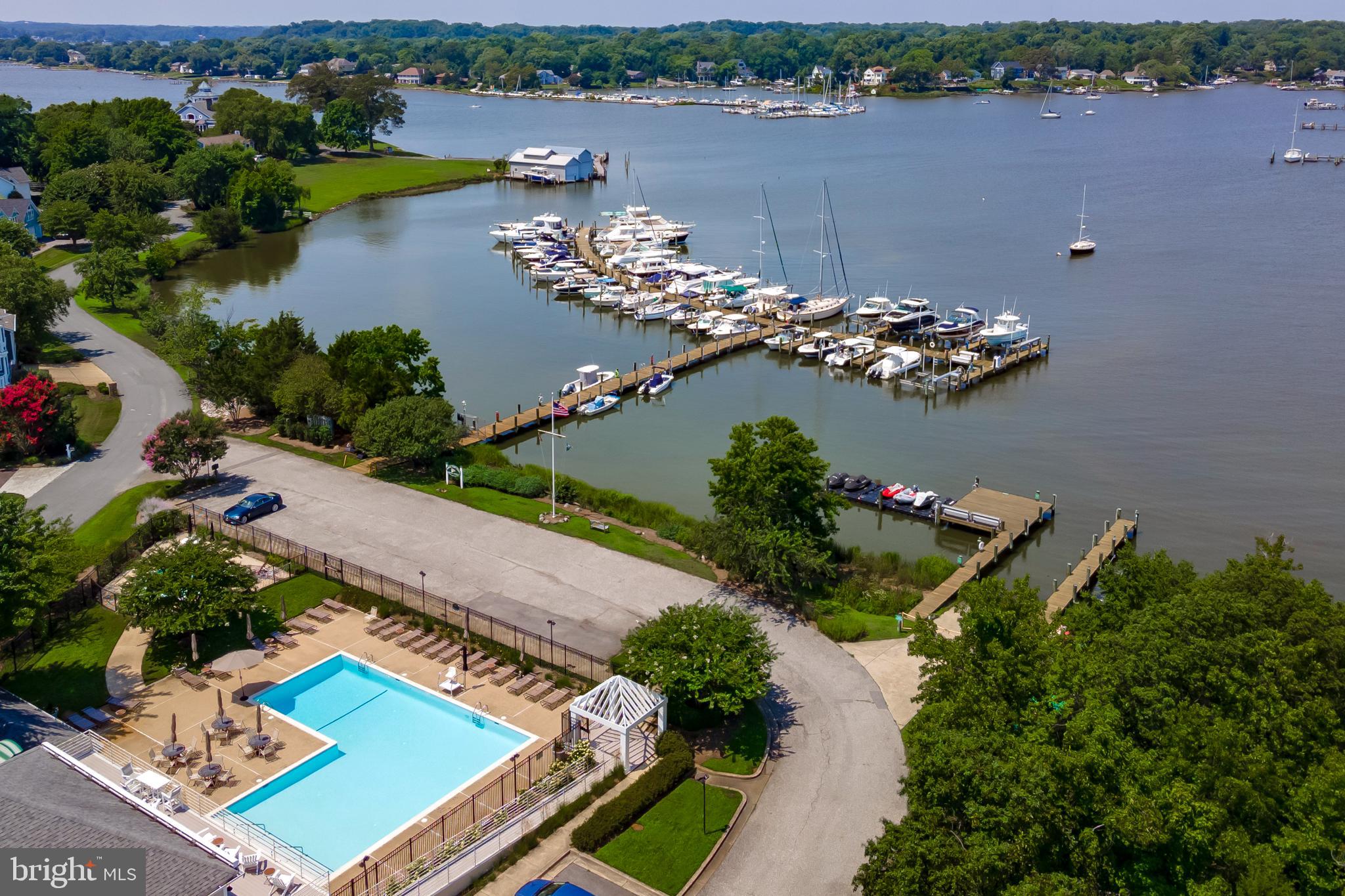 FISHING CREEK FARM - Residential