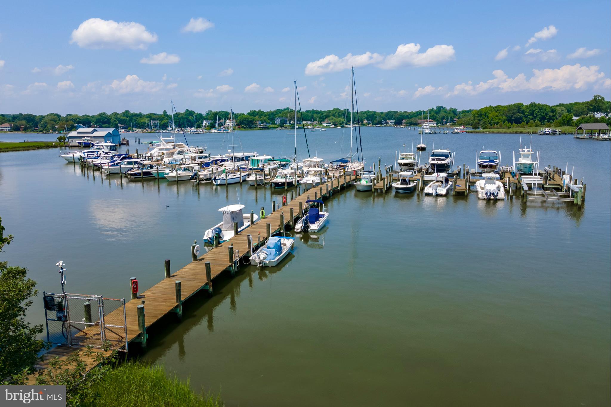 FISHING CREEK FARM - Residential