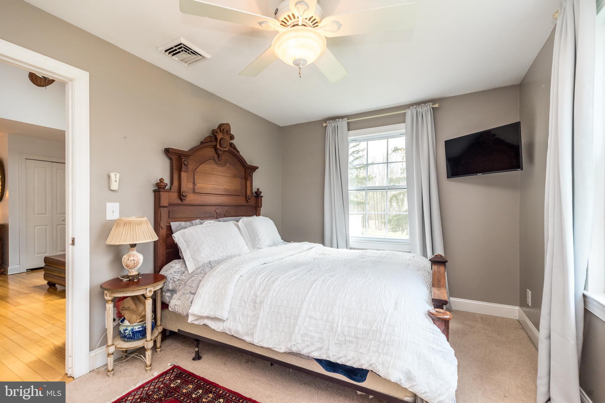 DURHAM VILLAGE - Residential