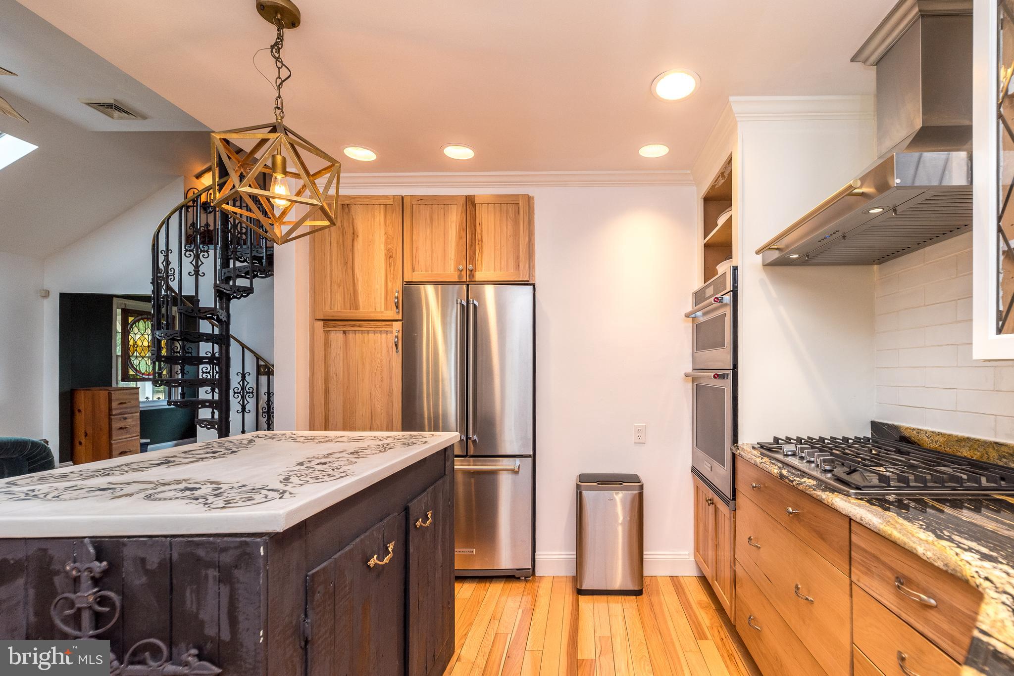 DURHAM VILLAGE - Residential