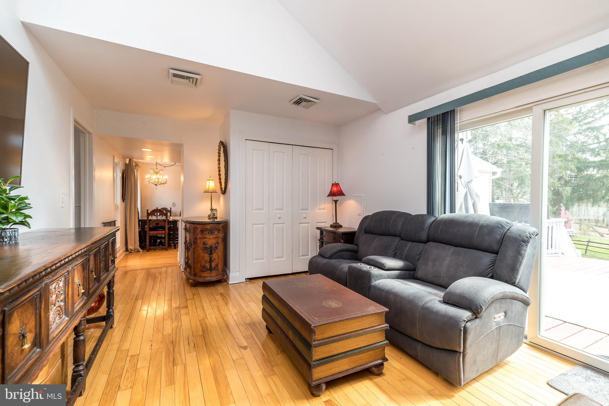 DURHAM VILLAGE - Residential